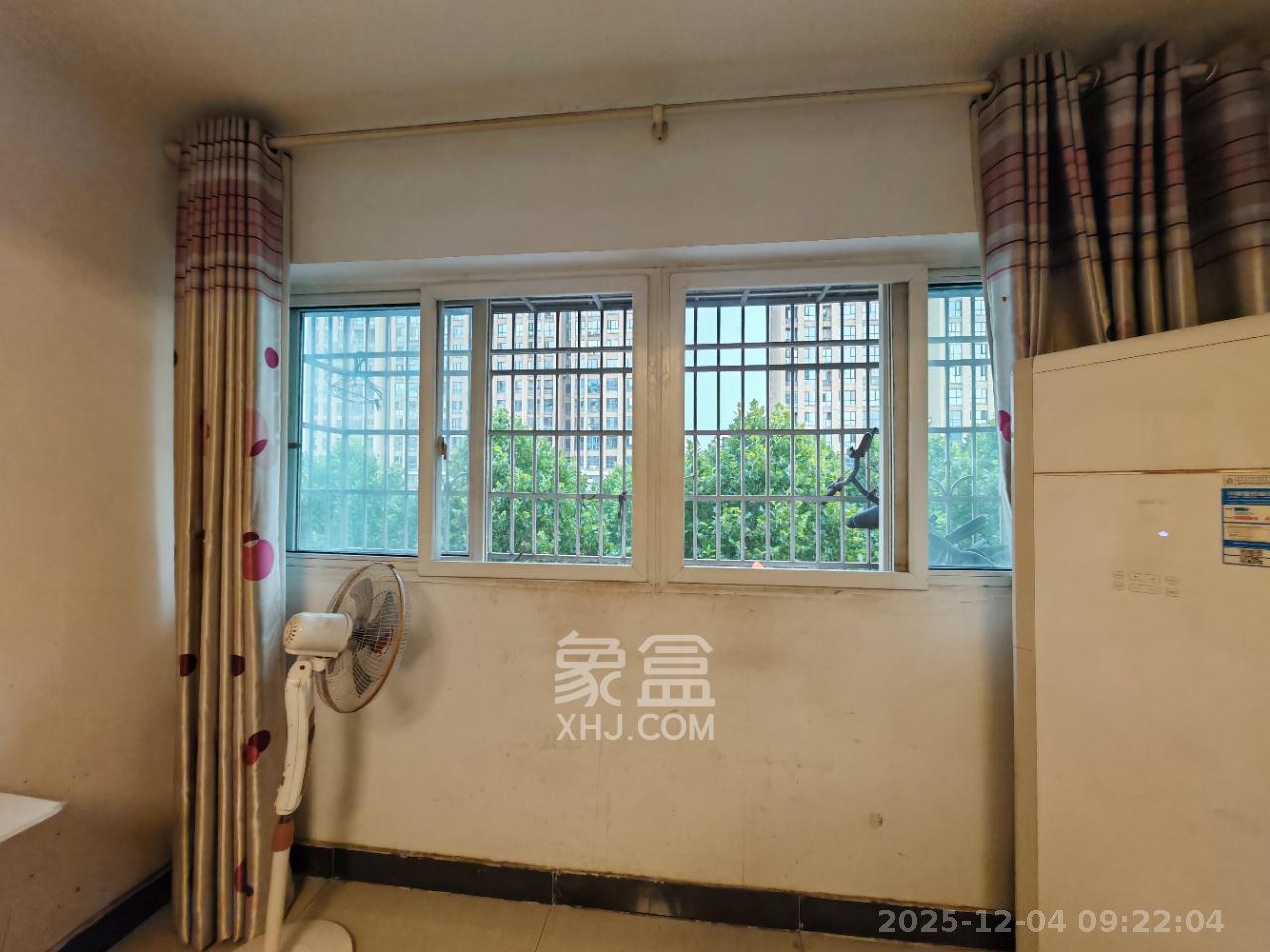 锦绣家园  3室2厅1卫    2200.0元/月室内图