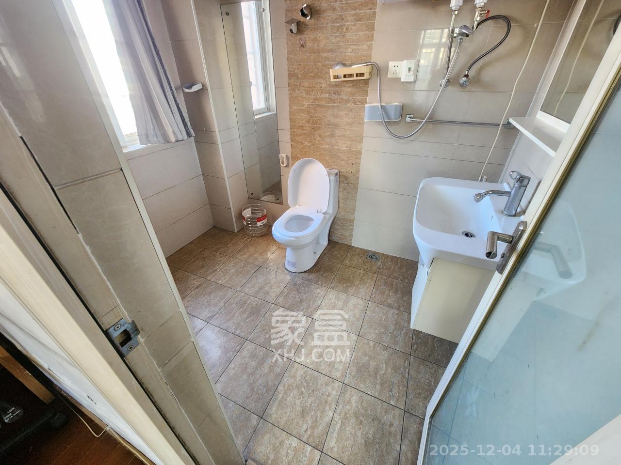 枫林美景 4室2厅2卫 2900.0元/月 枫林美景 4室2厅2卫 2900.0元/月室内图