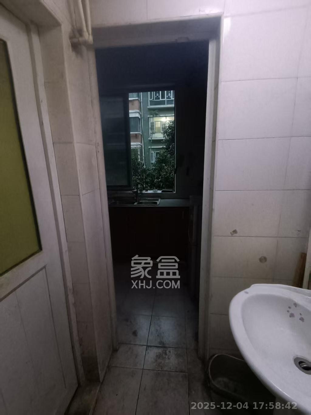 富景园 1室2厅1卫 1900.0元/月 富景园 1室2厅1卫 1900.0元/月室内图