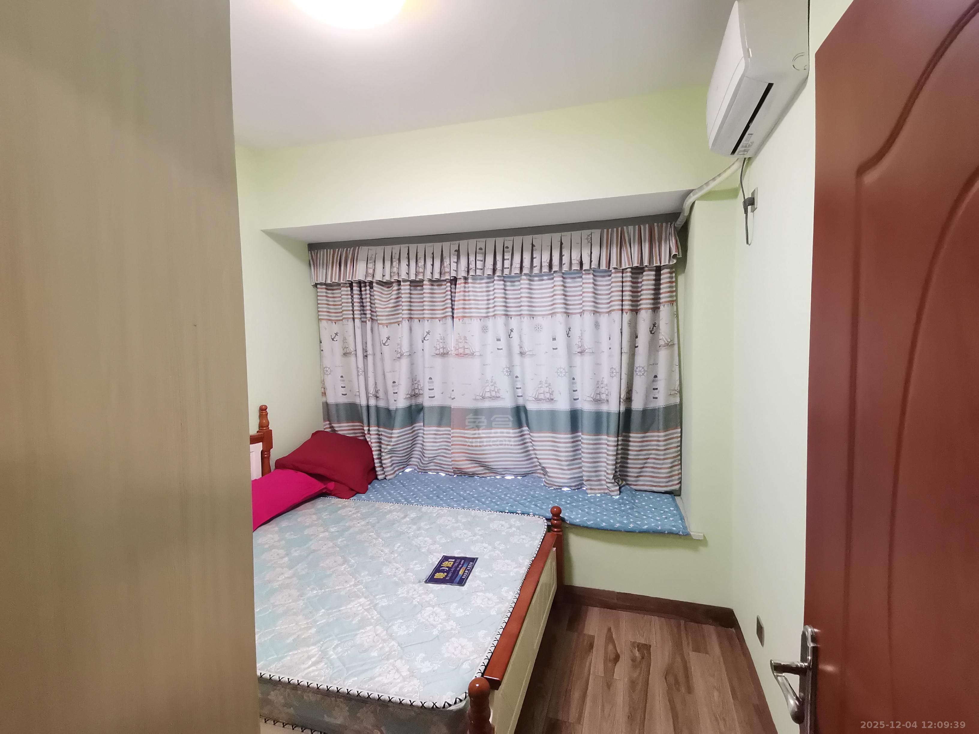 日盛山湖城  3室2厅1卫    1600.0元/月小区图