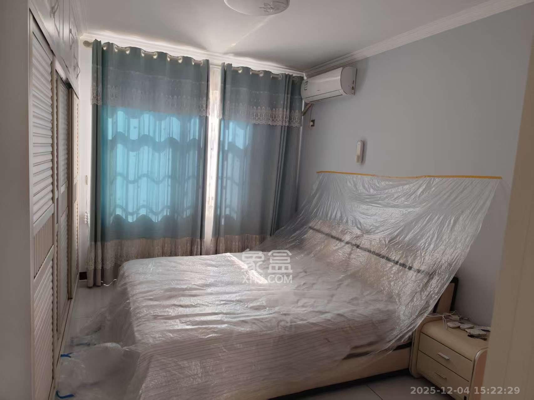 中悦领秀城  3室2厅2卫    1800.0元/月