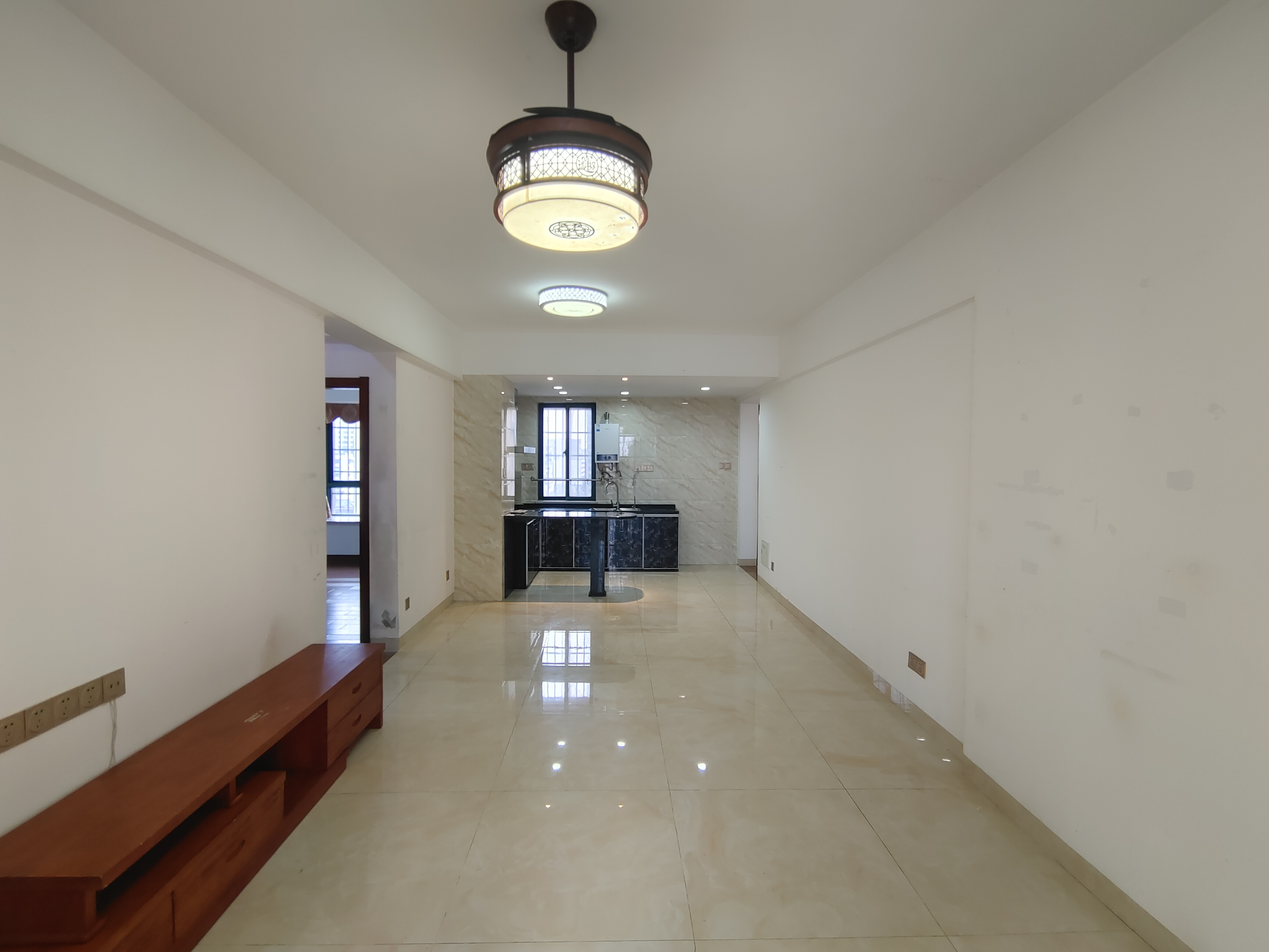 海星家园  2室2厅1卫    2200.0元/月