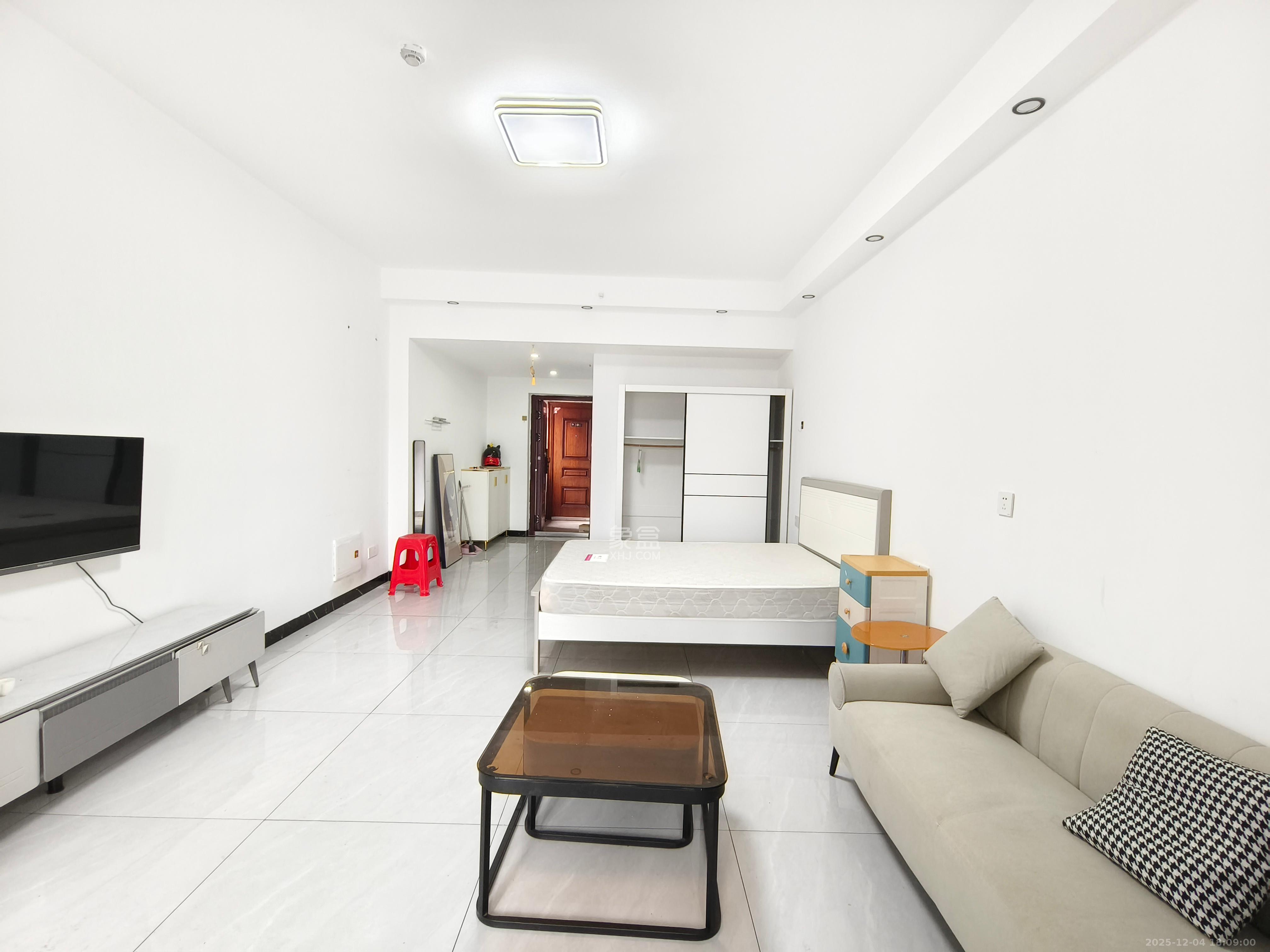 福晟钱隆国际（晟冉景苑）  1室1厅1卫    1500.0元/月室内图