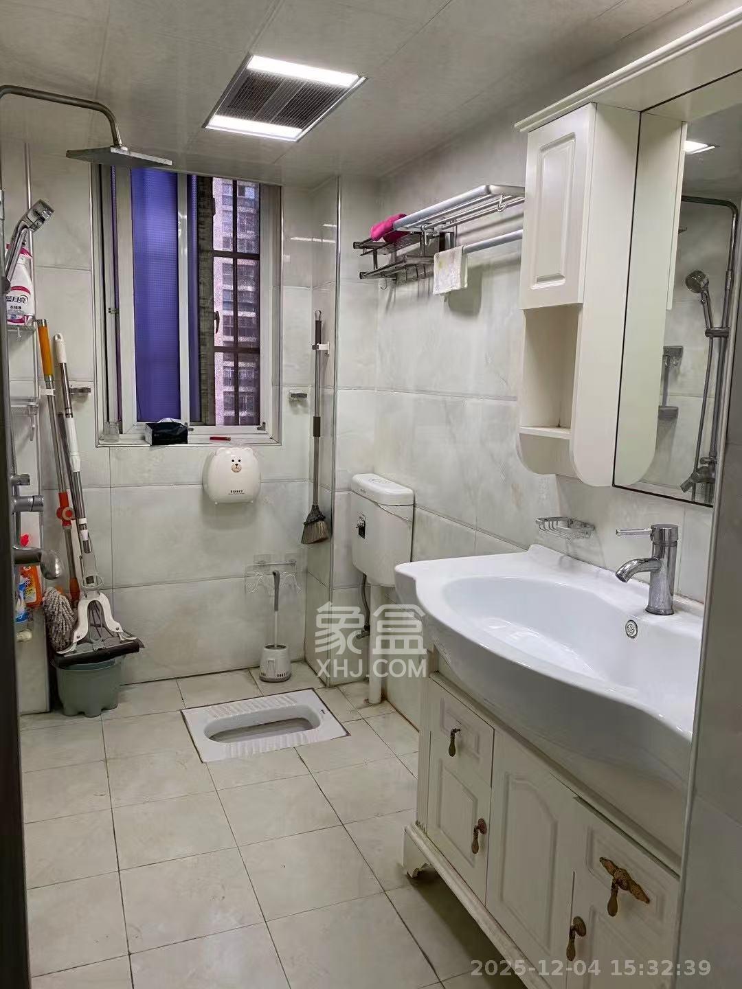 麓谷锦和园  2室1厅1卫    2400.0元/月室内图