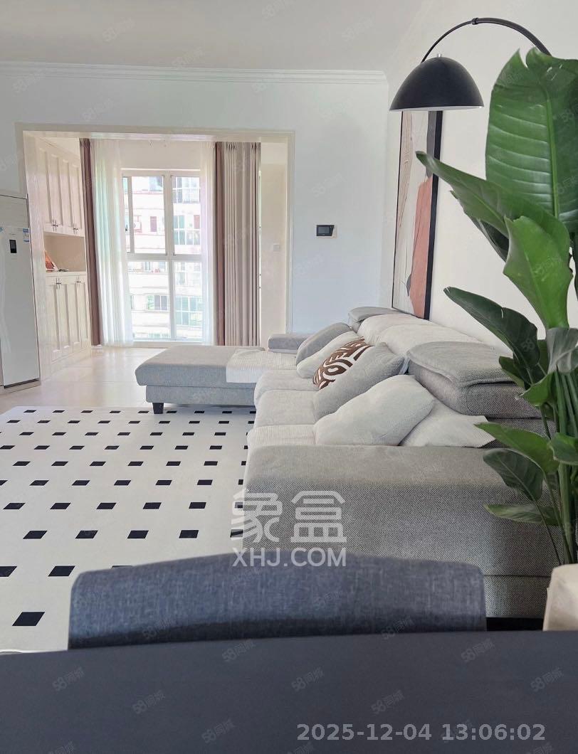 星河绿洲 3室2厅2卫 60.0万 星河绿洲 3室2厅2卫 60.0万客厅