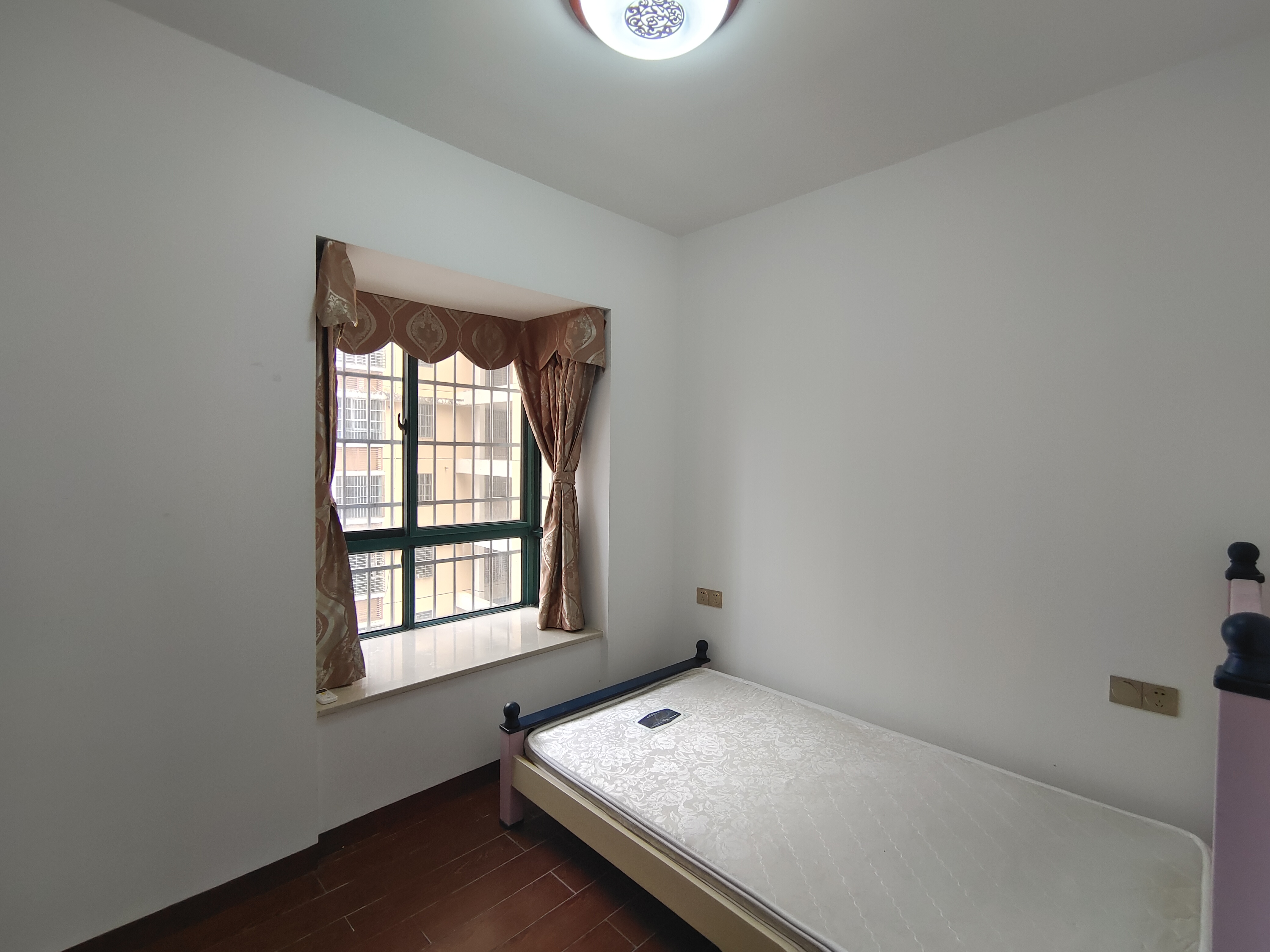 海星家园  2室2厅1卫    2200.0元/月室内图