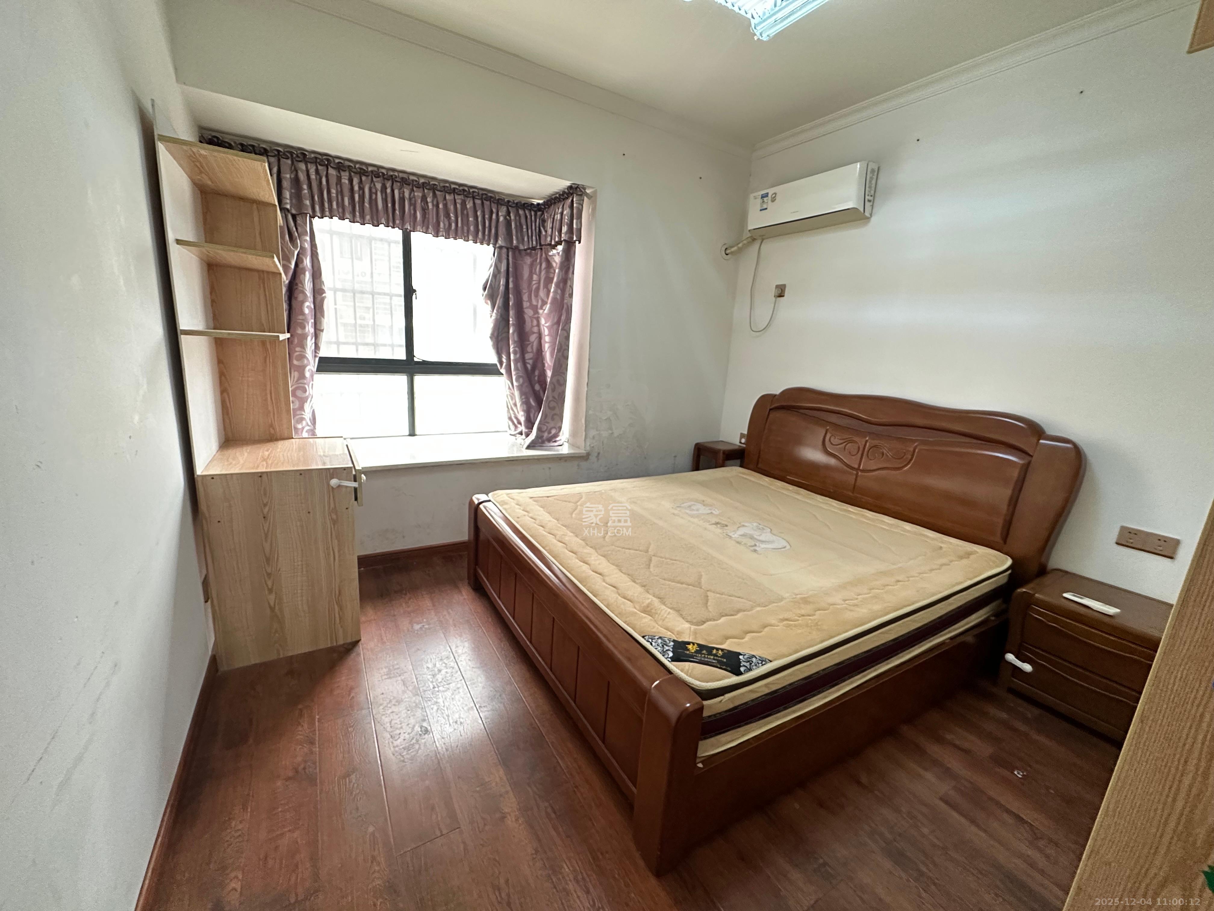 山水新城 2室2厅1卫 1700.0元/月 山水新城 2室2厅1卫 1700.0元/月室内图