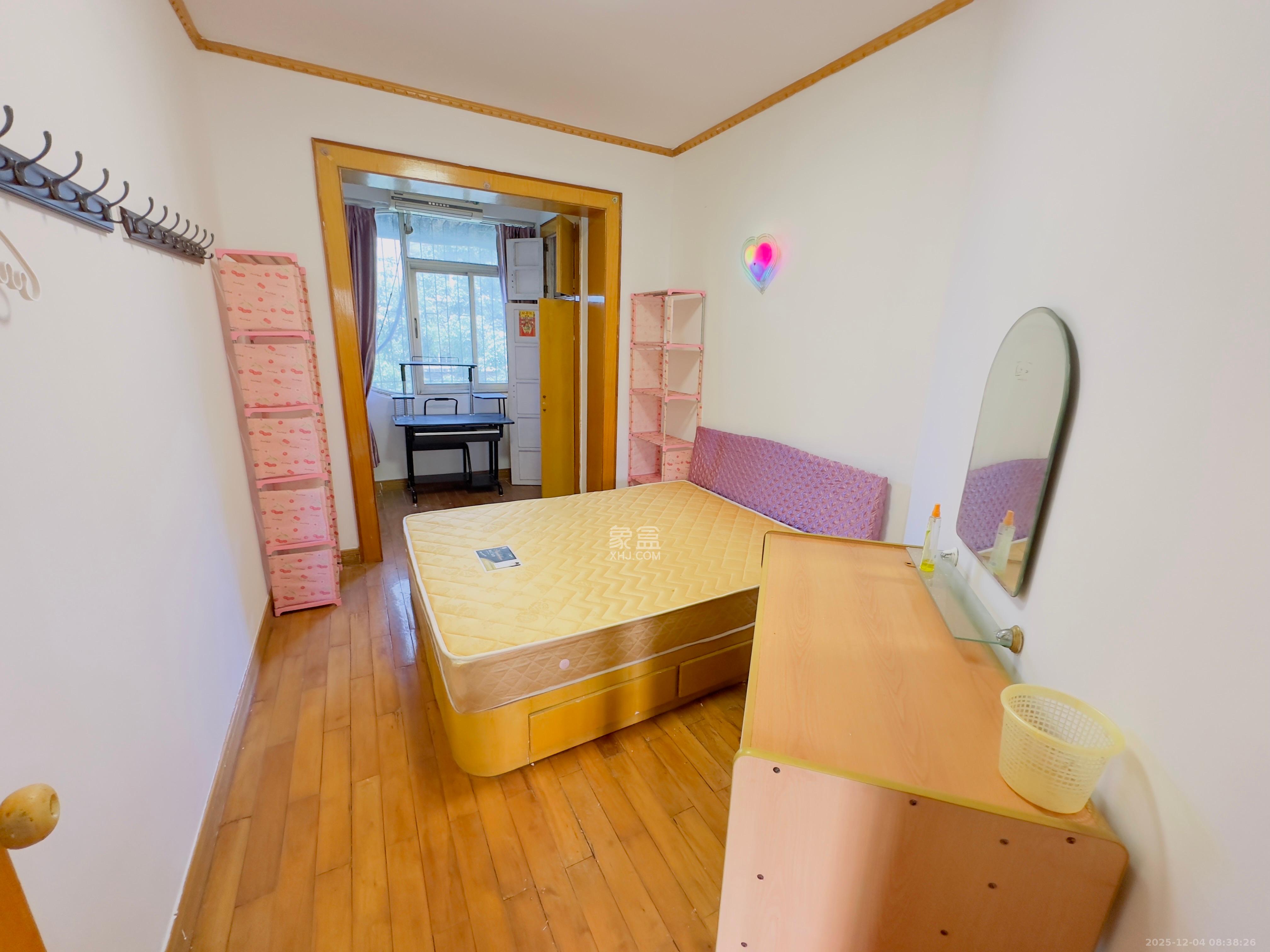 英才园二片  3室2厅1卫    1900.0元/月室内图