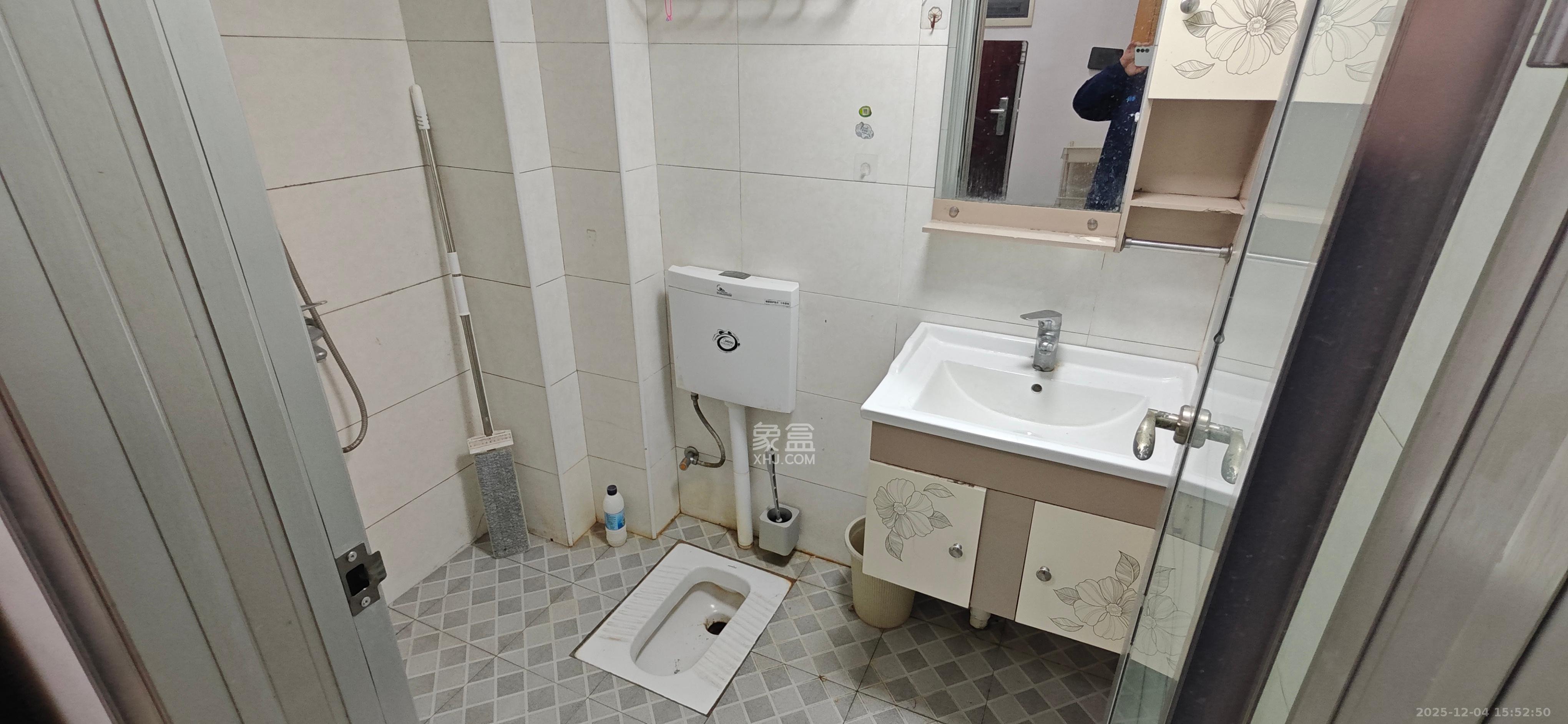 红公馆(前程丽景大厦) 1室1厅1卫 1400.0元/月 红公馆(前程丽景大厦) 1室1厅1卫 1400.0元/月室内图