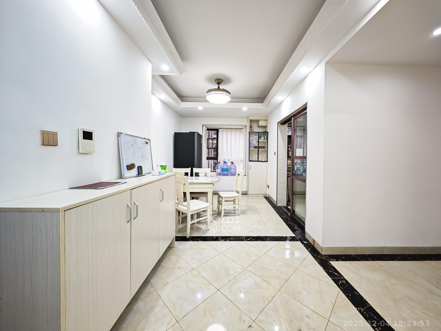 山语城二期 1室2厅2卫 82.8万 山语城二期 1室2厅2卫 82.8万客厅