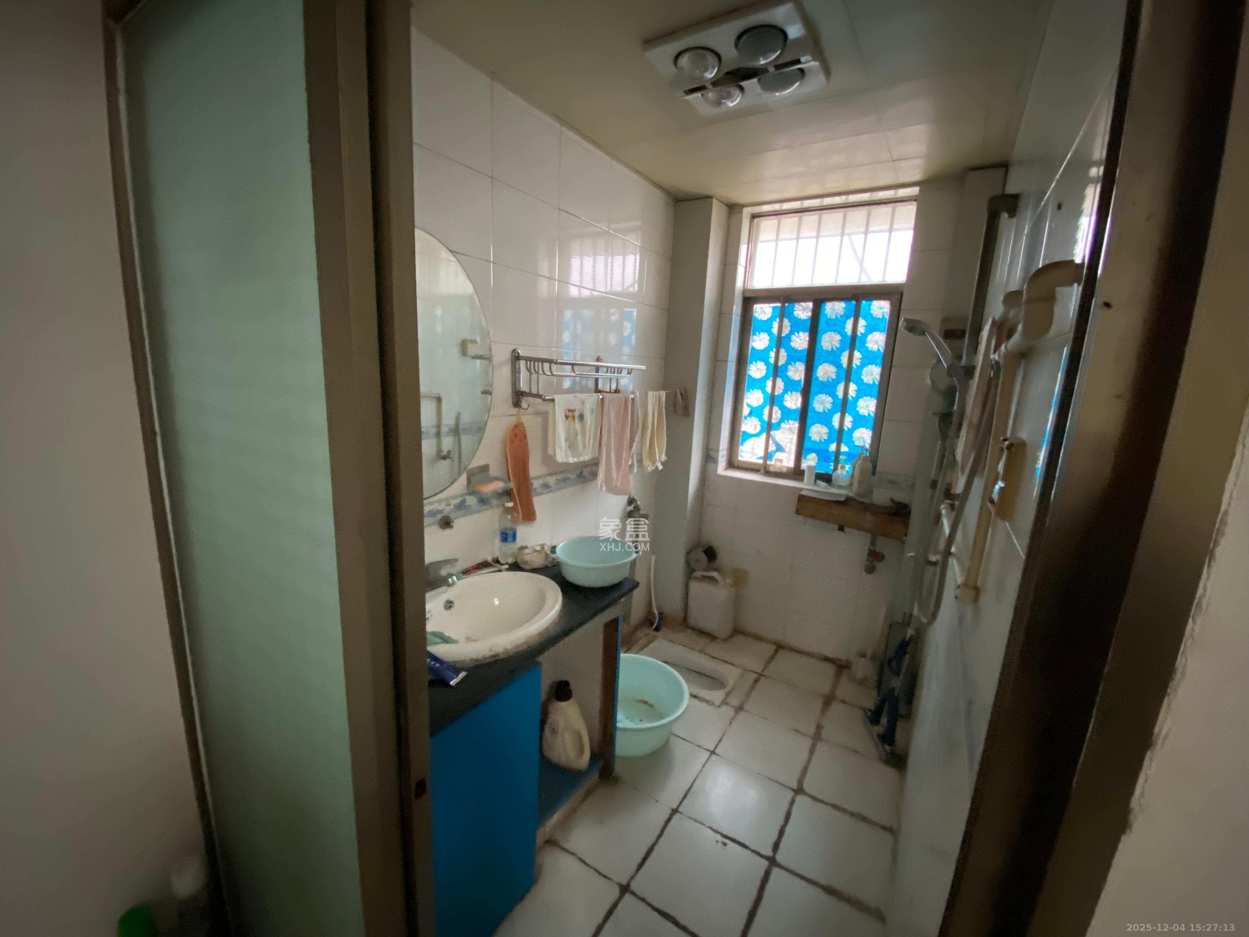鑫园 3室1厅1卫 2000.0元/月 鑫园 3室1厅1卫 2000.0元/月室内图