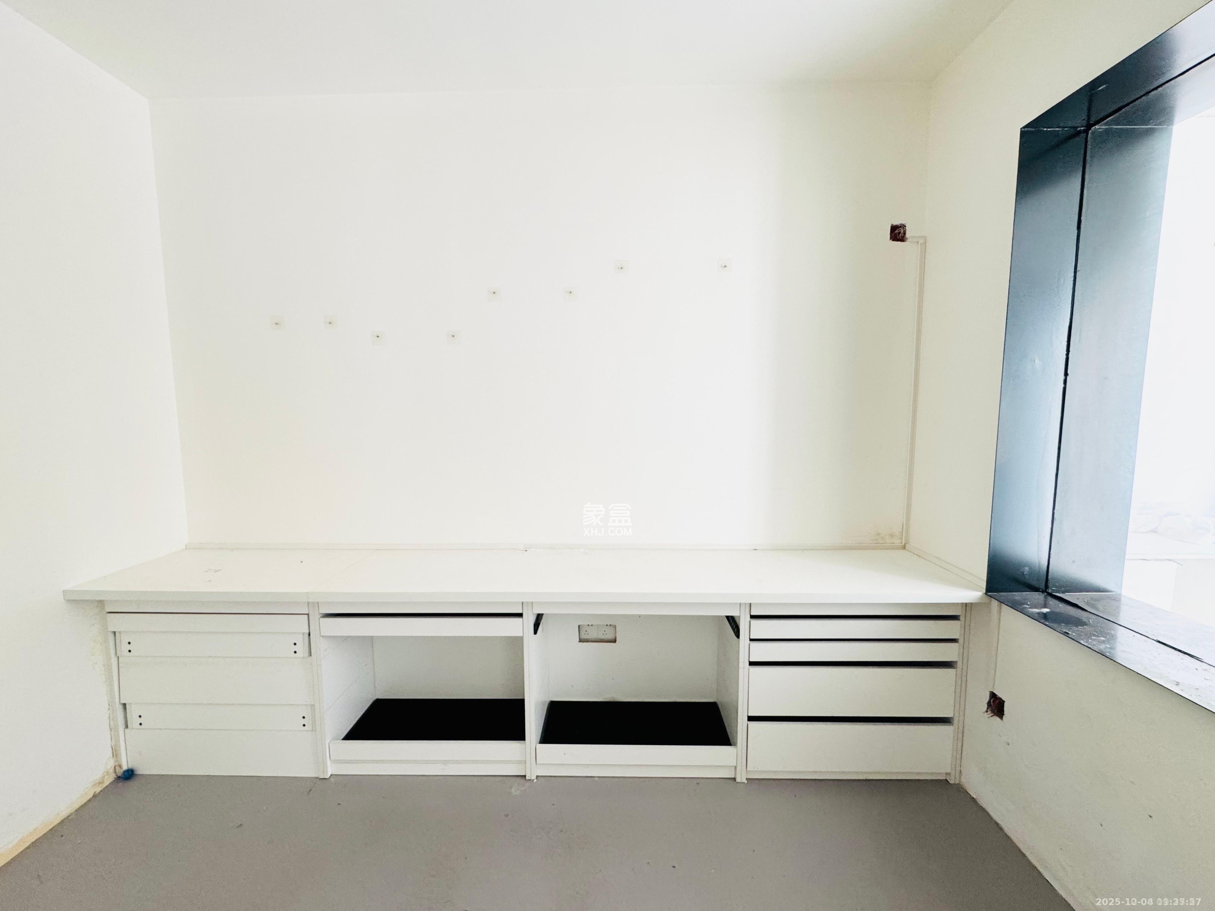 人民新村 1室0厅0卫 3500.0元/月 人民新村 1室0厅0卫 3500.0元/月室内图