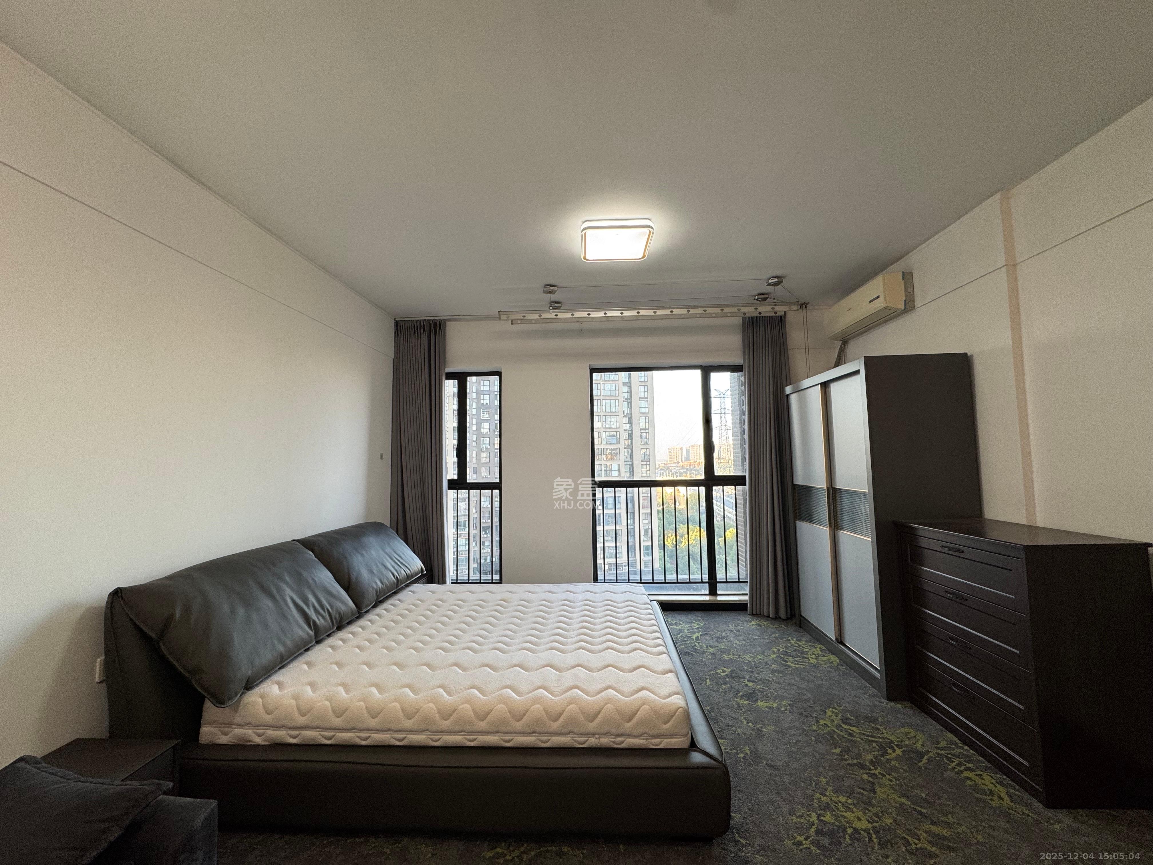 金土地第一湾  1室1厅1卫    1600.0元/月