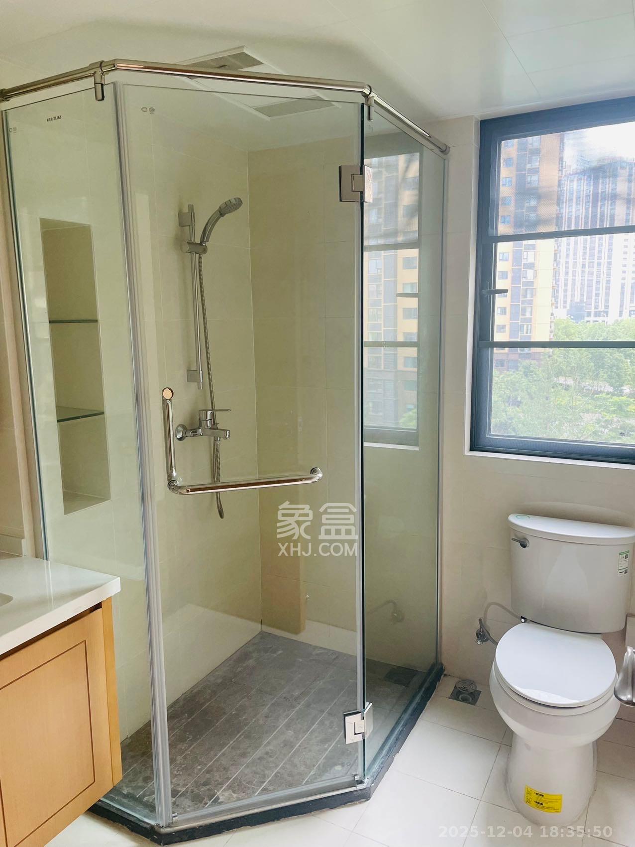 中建璟和城 4室2厅2卫 3300.0元/月 中建璟和城 4室2厅2卫 3300.0元/月室内图