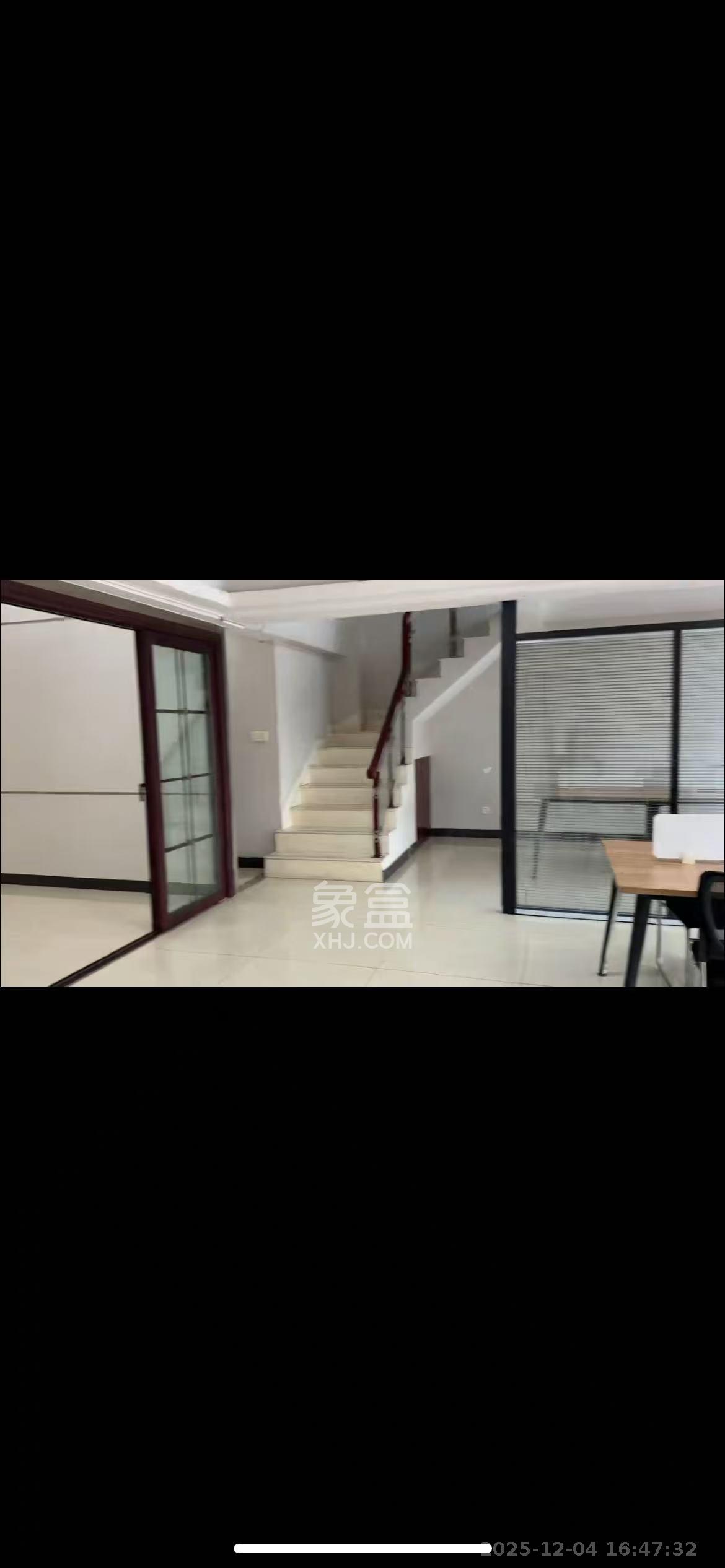 华美欧大厦   120.0㎡      8000.0元/月室内图