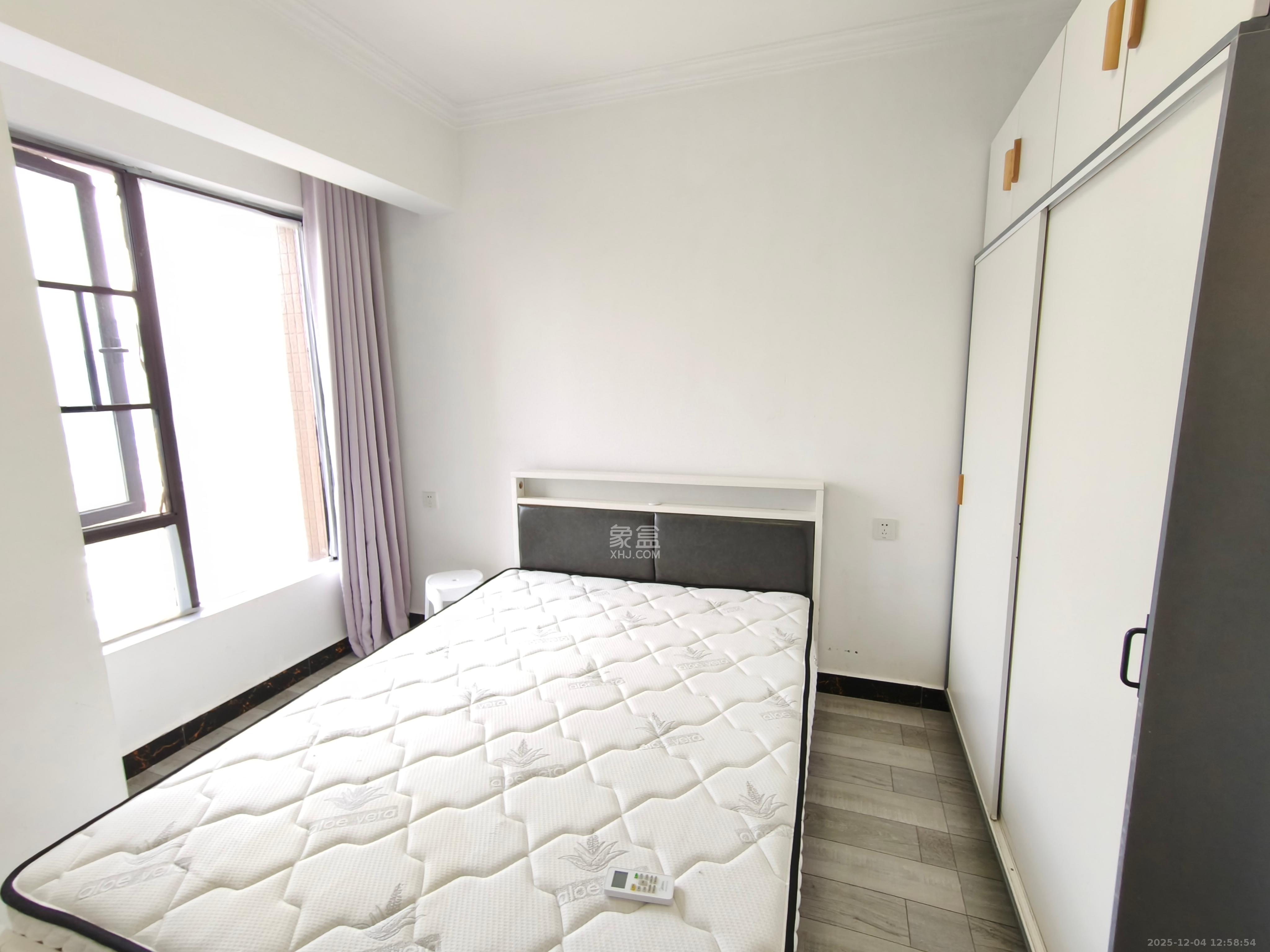 上园商住小区  1室0厅0卫    2700.0元/月室内图