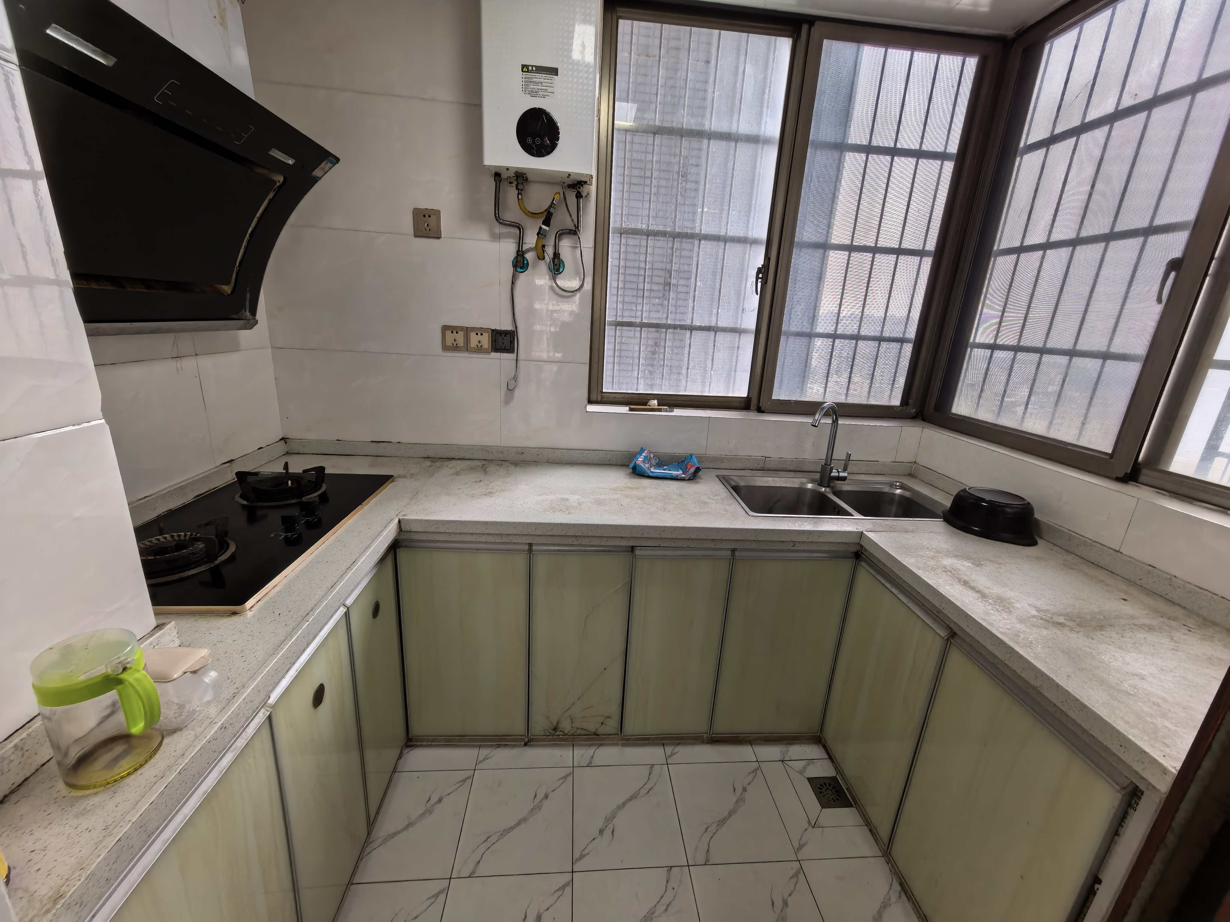 首丹雅苑 3室2厅2卫 3800.0元/月 首丹雅苑 3室2厅2卫 3800.0元/月室内图