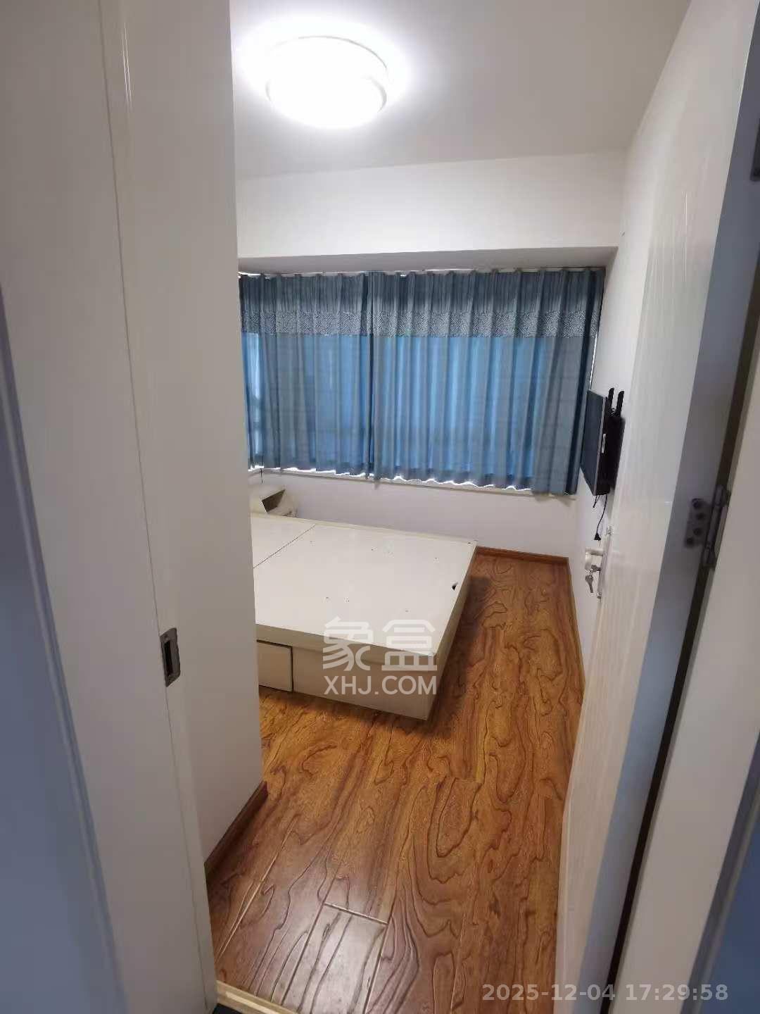 金水湾 3室2厅2卫 38.0万 金水湾 3室2厅2卫 38.0万客厅