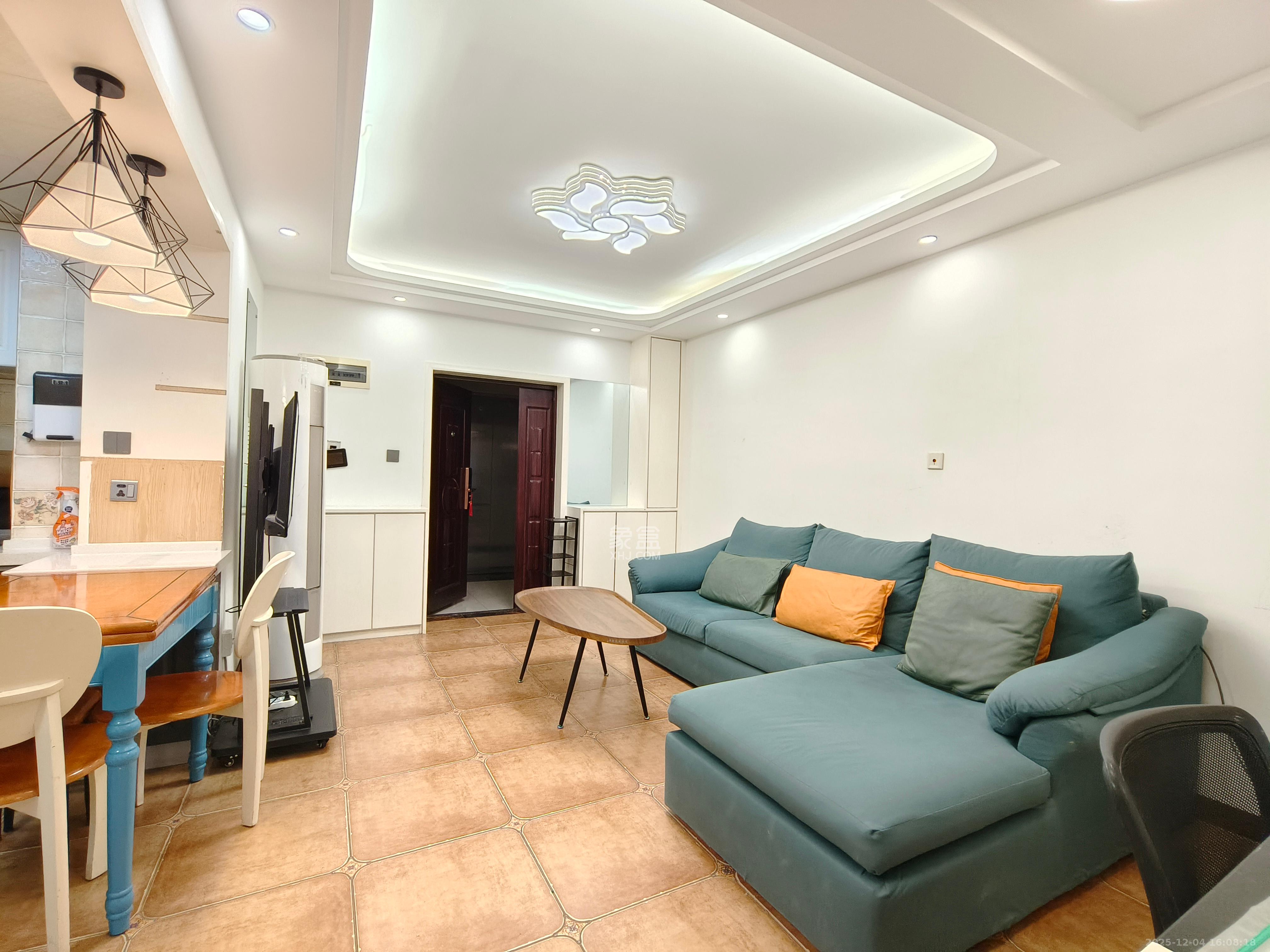 绿地中央广场  2室1厅1卫    2300.0元/月室内图