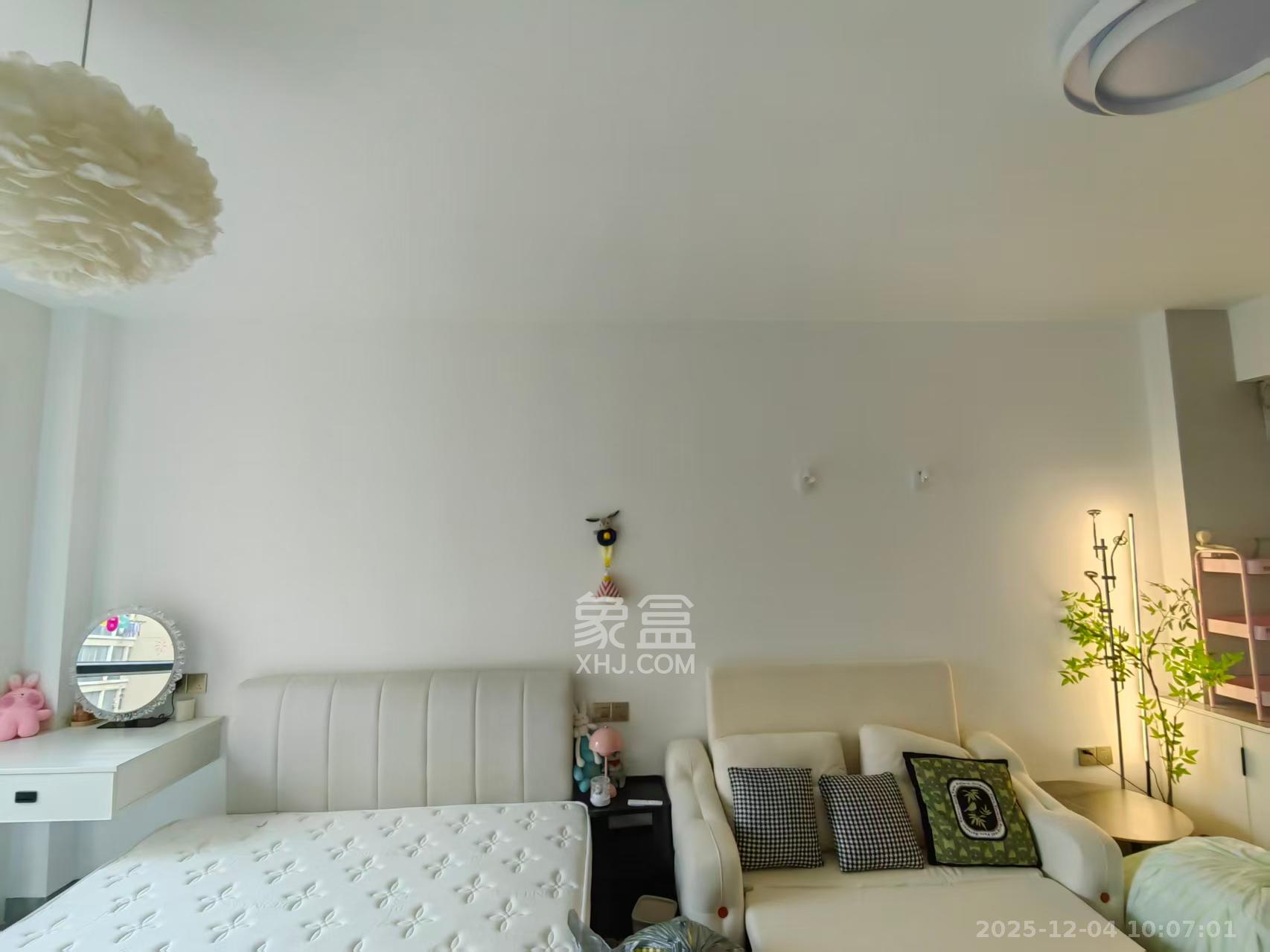 钱隆樽品(一、二、三期)  1室1厅1卫    1500.0元/月