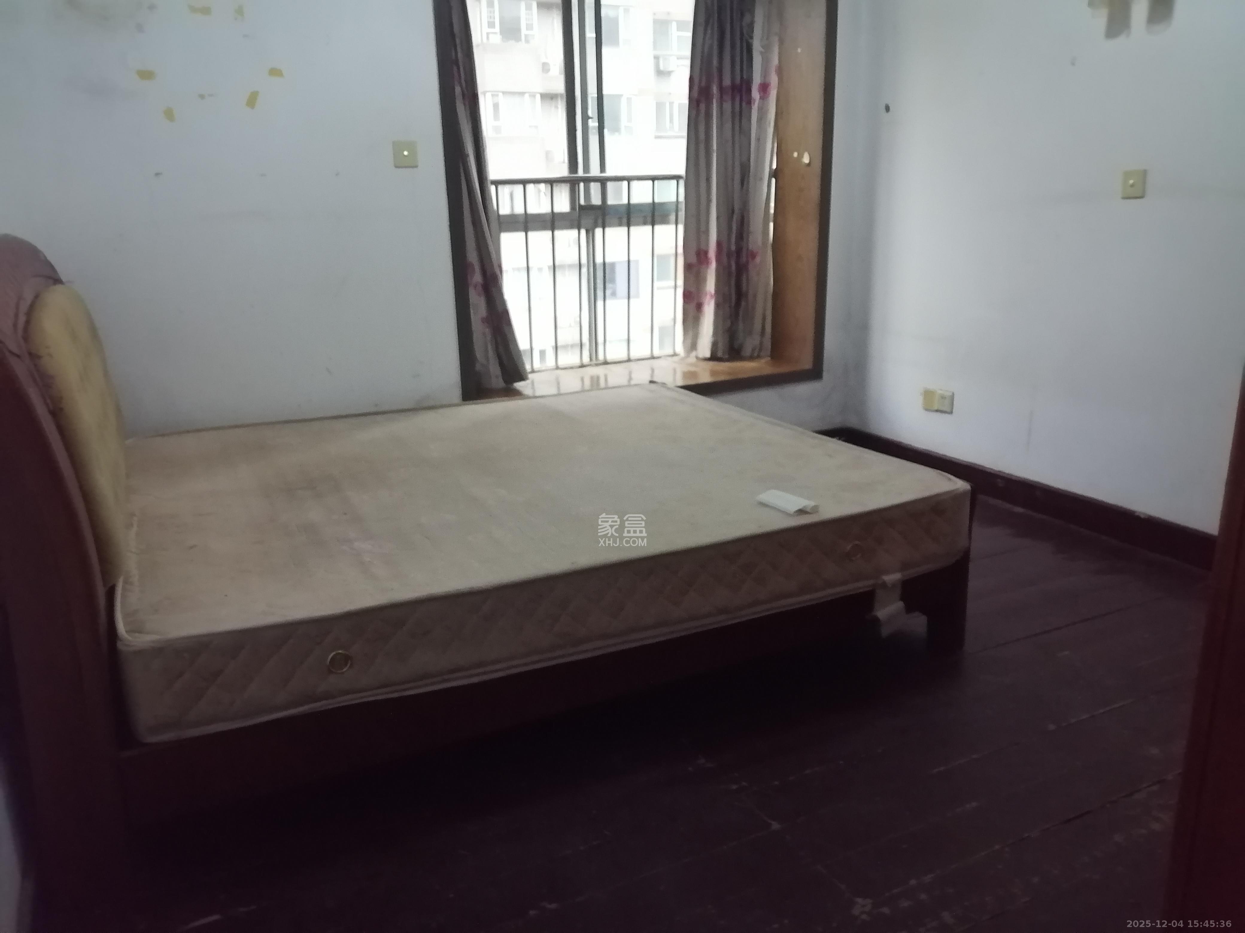 华新花苑 3室1厅1卫 1500.0元/月 华新花苑 3室1厅1卫 1500.0元/月室内图