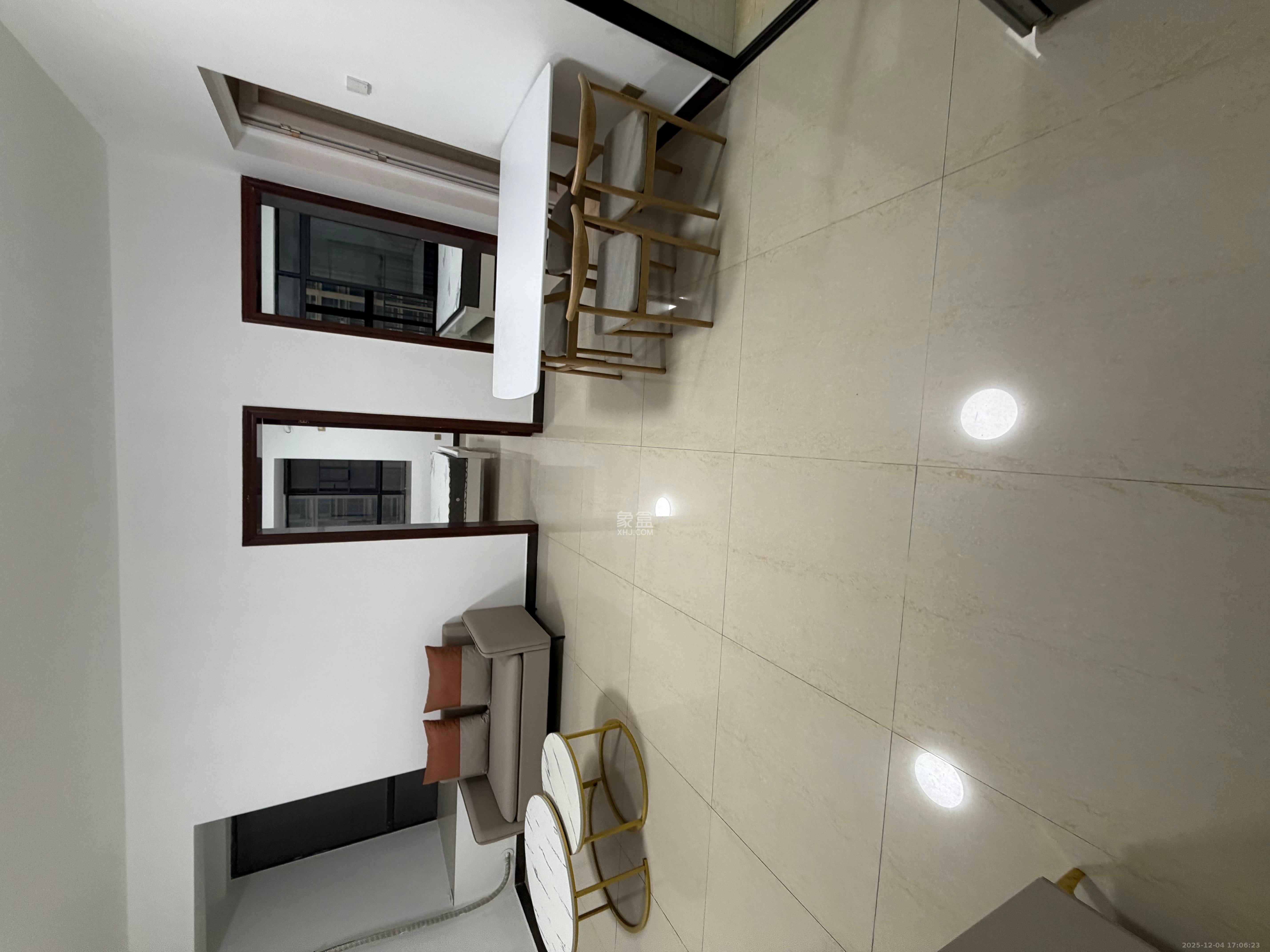 百纳广场(百纳公寓) 2室2厅1卫 2300.0元/月 百纳广场(百纳公寓) 2室2厅1卫 2300.0元/月室内图