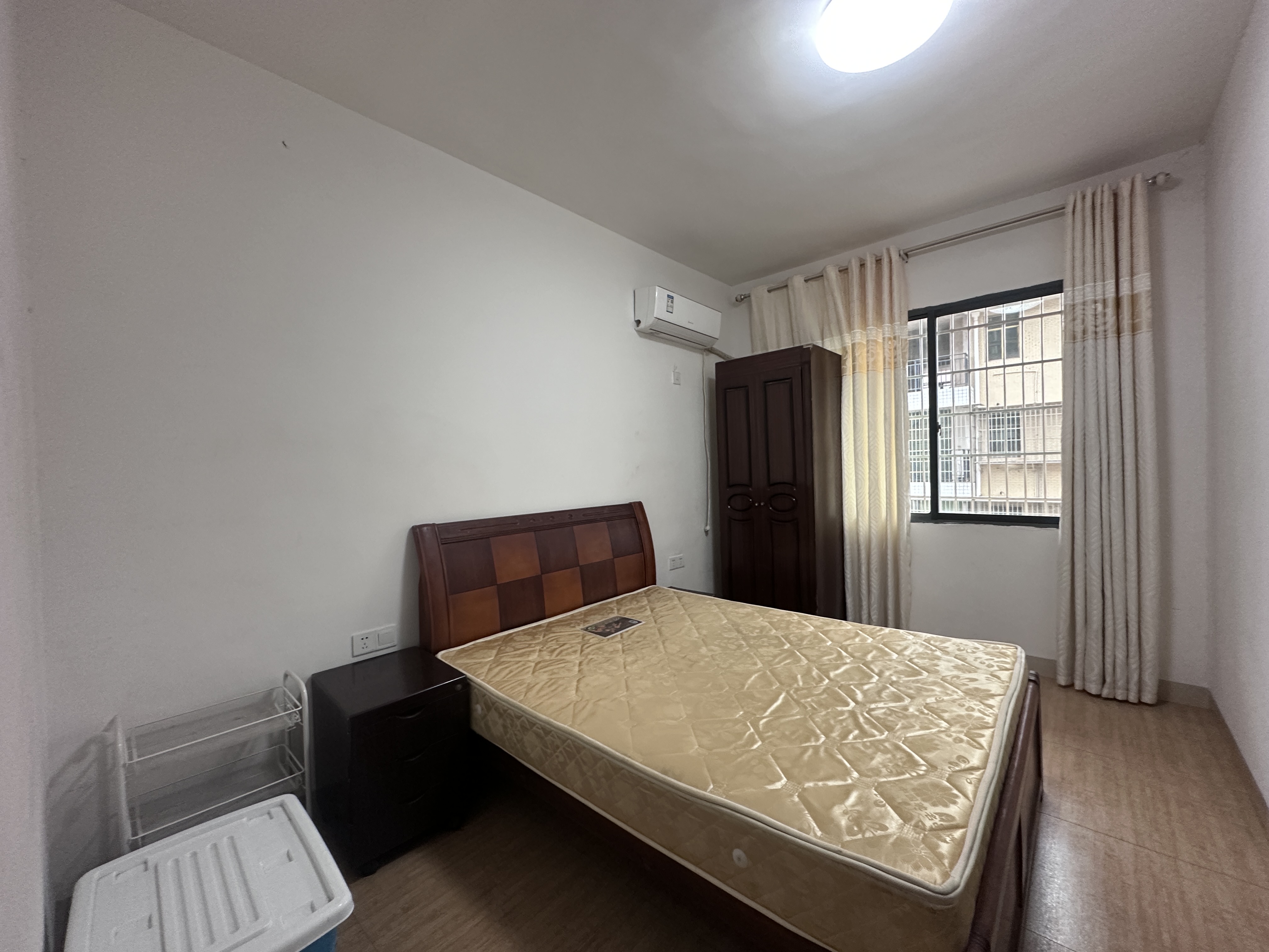 长湖小区 3室2厅1卫 1000.0元/月 长湖小区 3室2厅1卫 1000.0元/月室内图