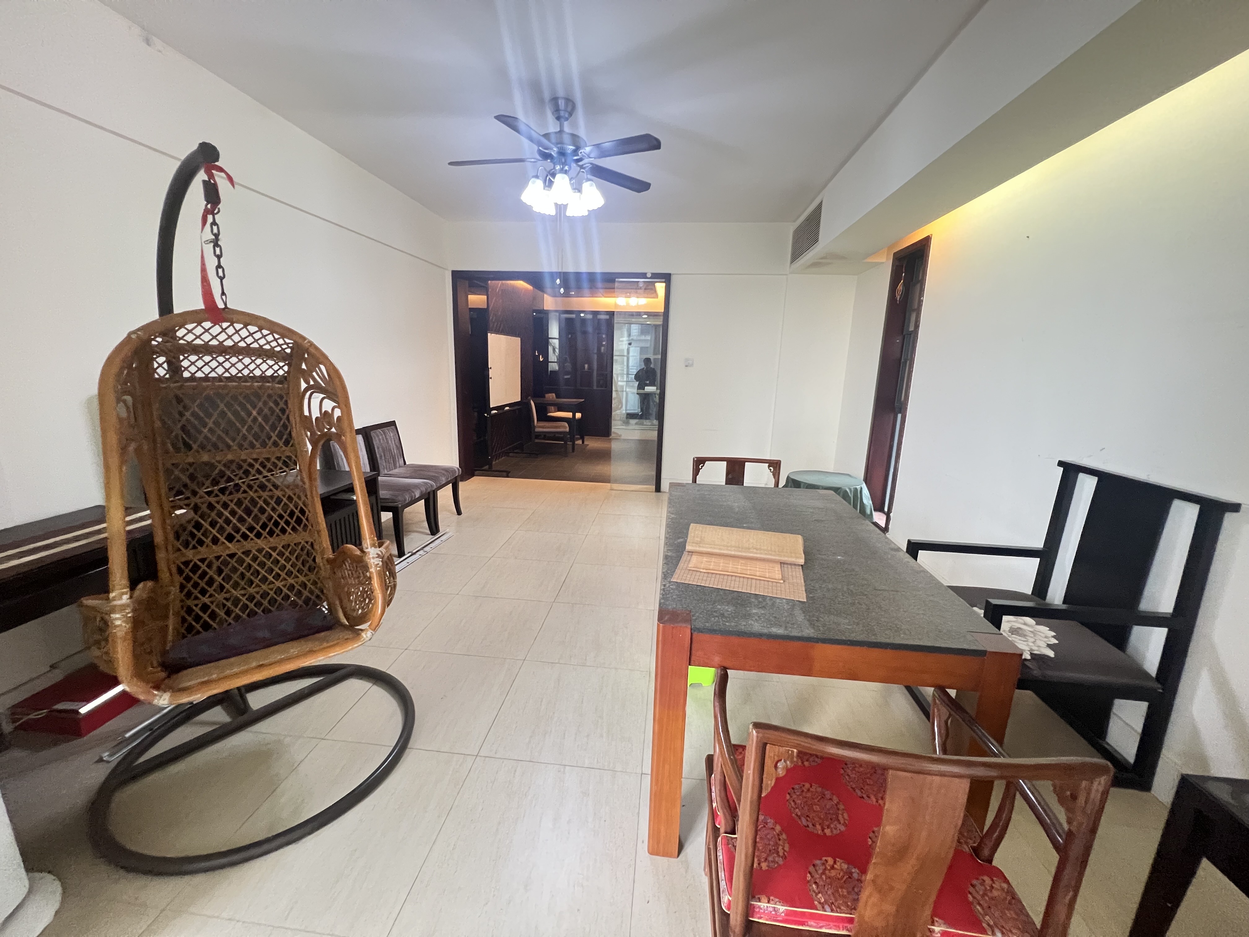 宝华海景 1室2厅1卫 120.0万 宝华海景 1室2厅1卫 120.0万客厅