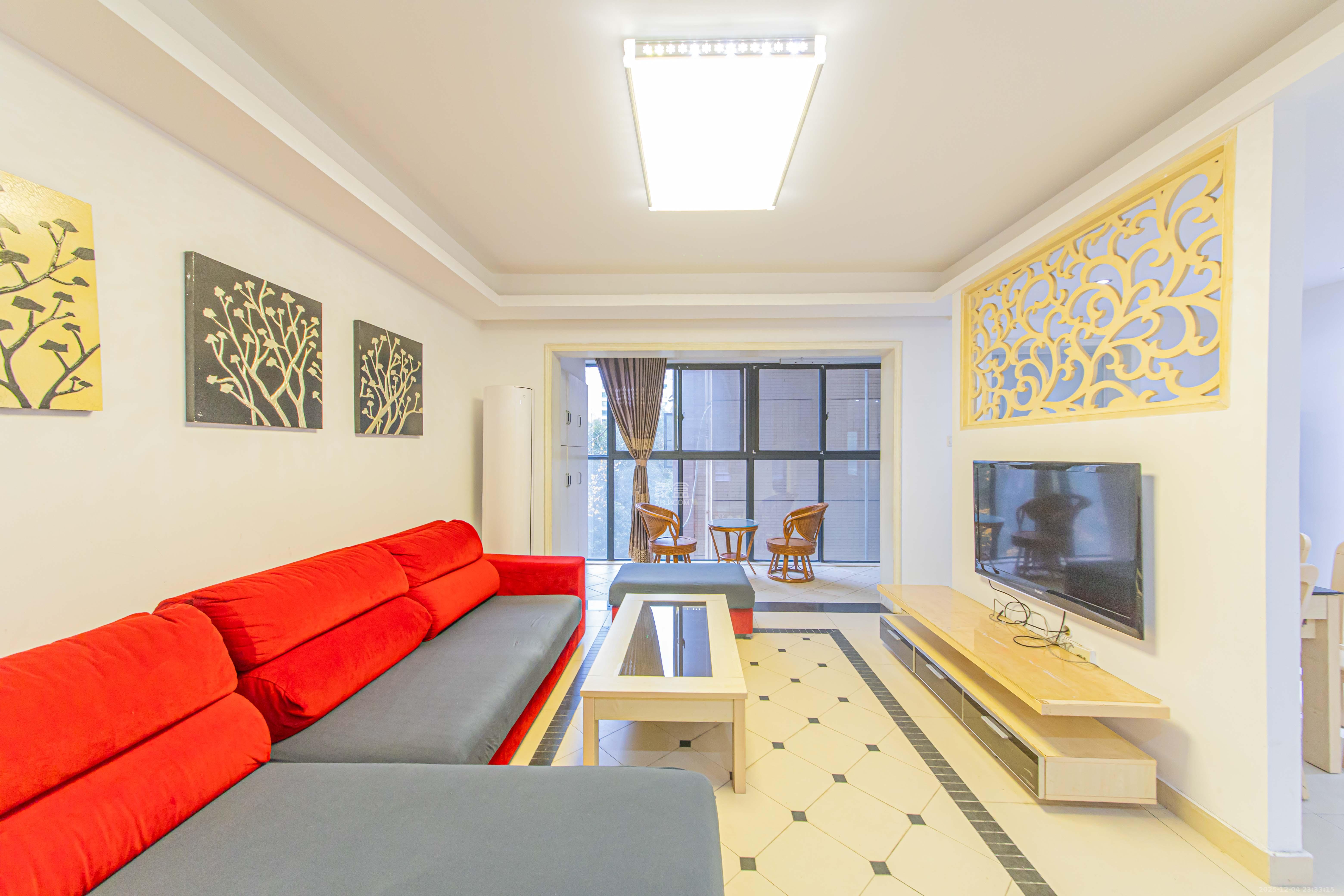 保利花园  3室2厅2卫    120.0万