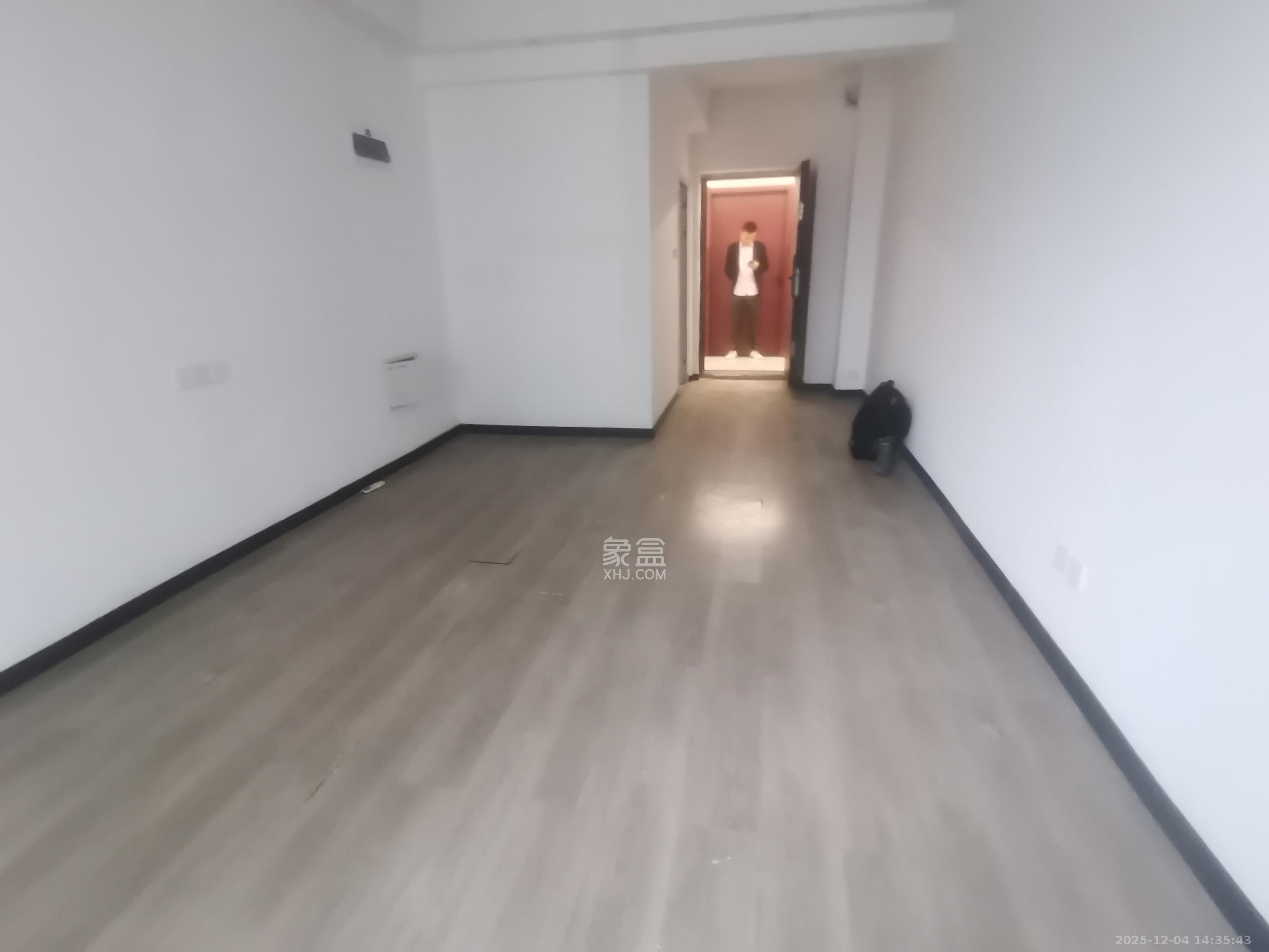 大都汇二环天际  1室1厅1卫    1200.0元/月