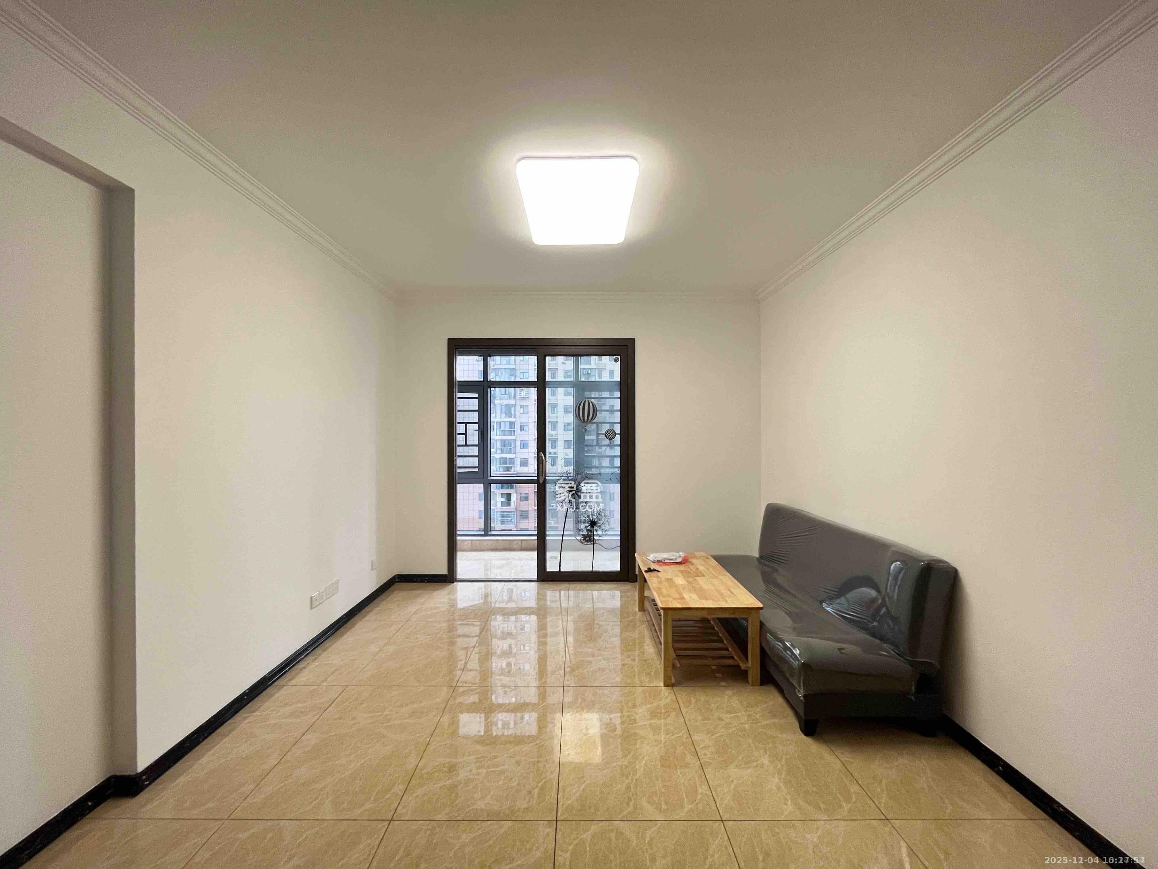 和悦城(蟠龙景苑)  3室2厅1卫    1700.0元/月