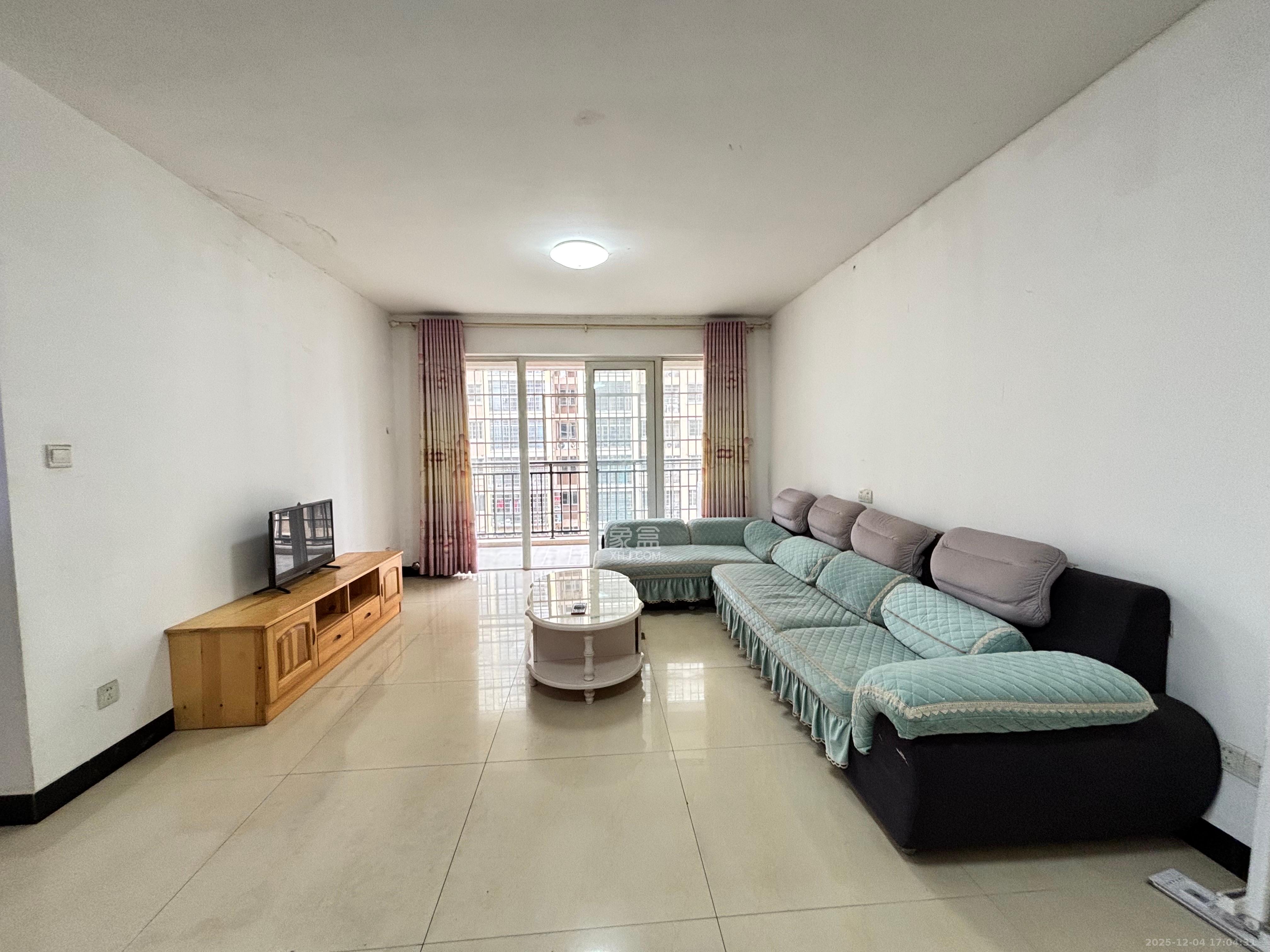 和润园一、二期  3室2厅1卫    2000.0元/月