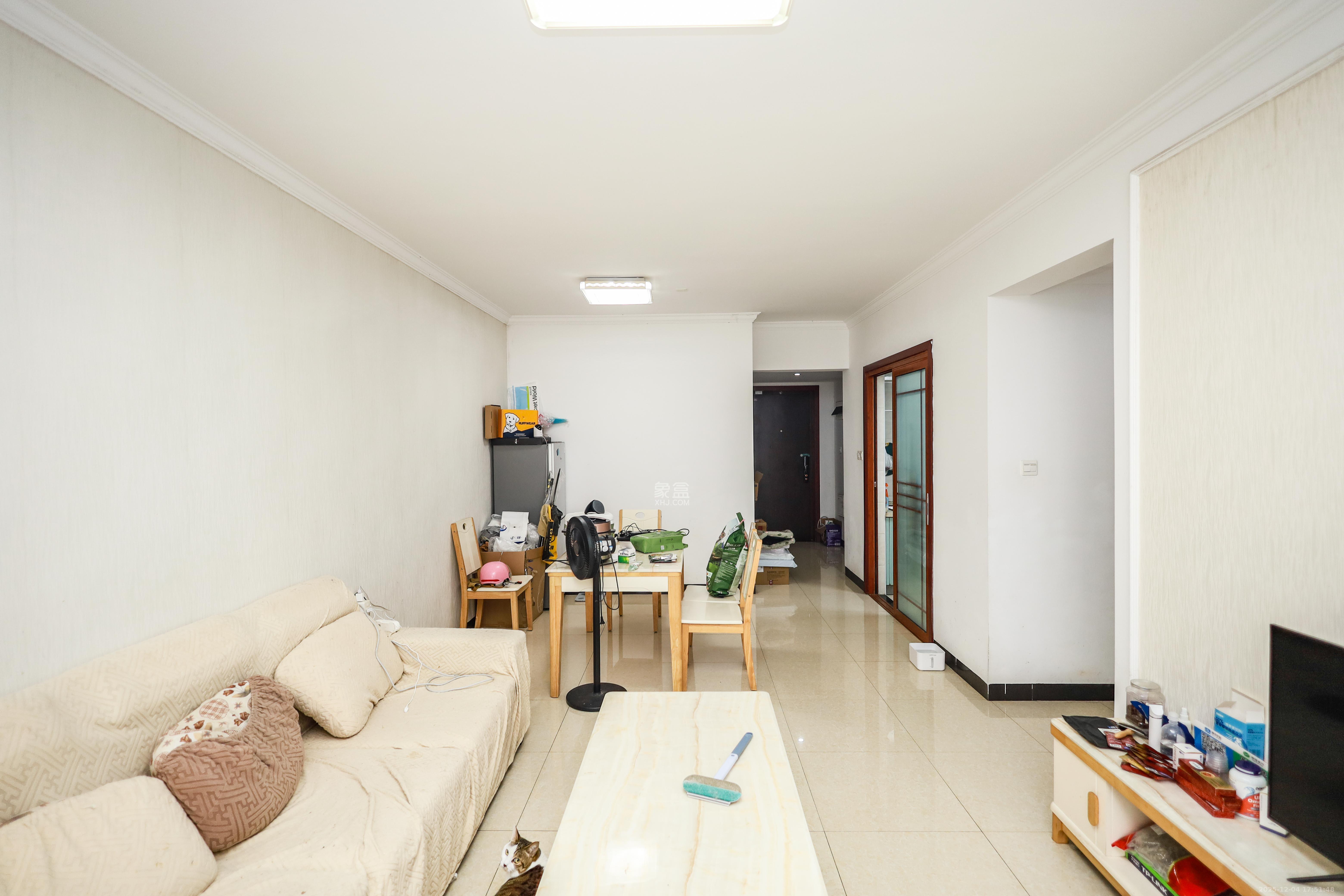 金科世界城 3室2厅1卫 59.8万 金科世界城 3室2厅1卫 59.8万客厅