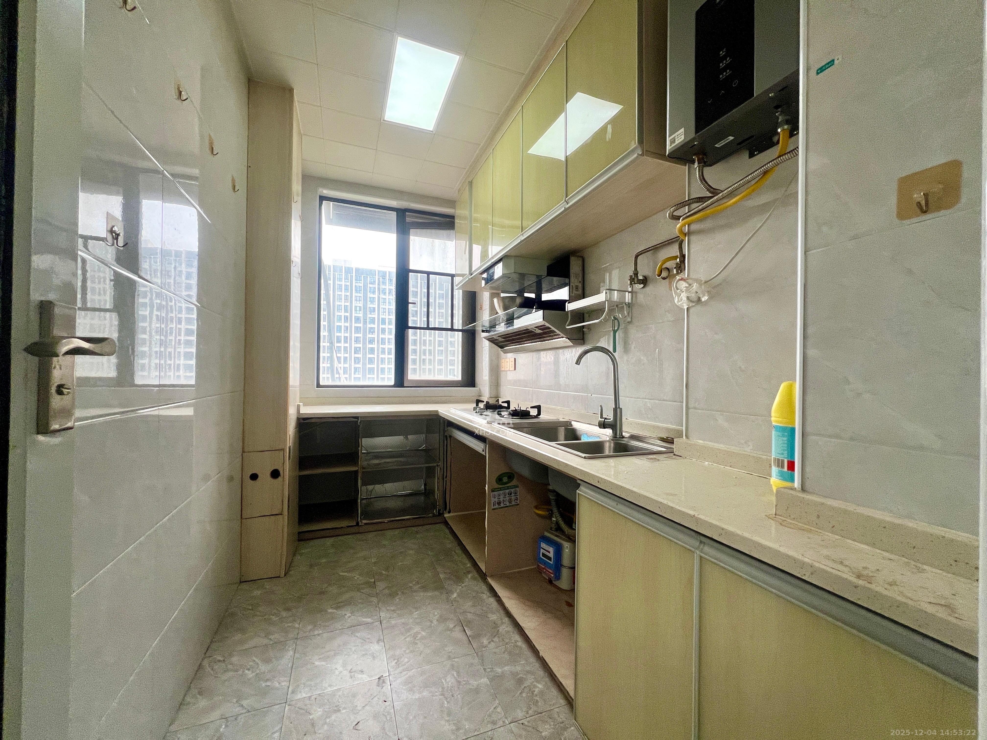 欧亚达国际广场 1室1厅1卫 1700.0元/月 欧亚达国际广场 1室1厅1卫 1700.0元/月室内图