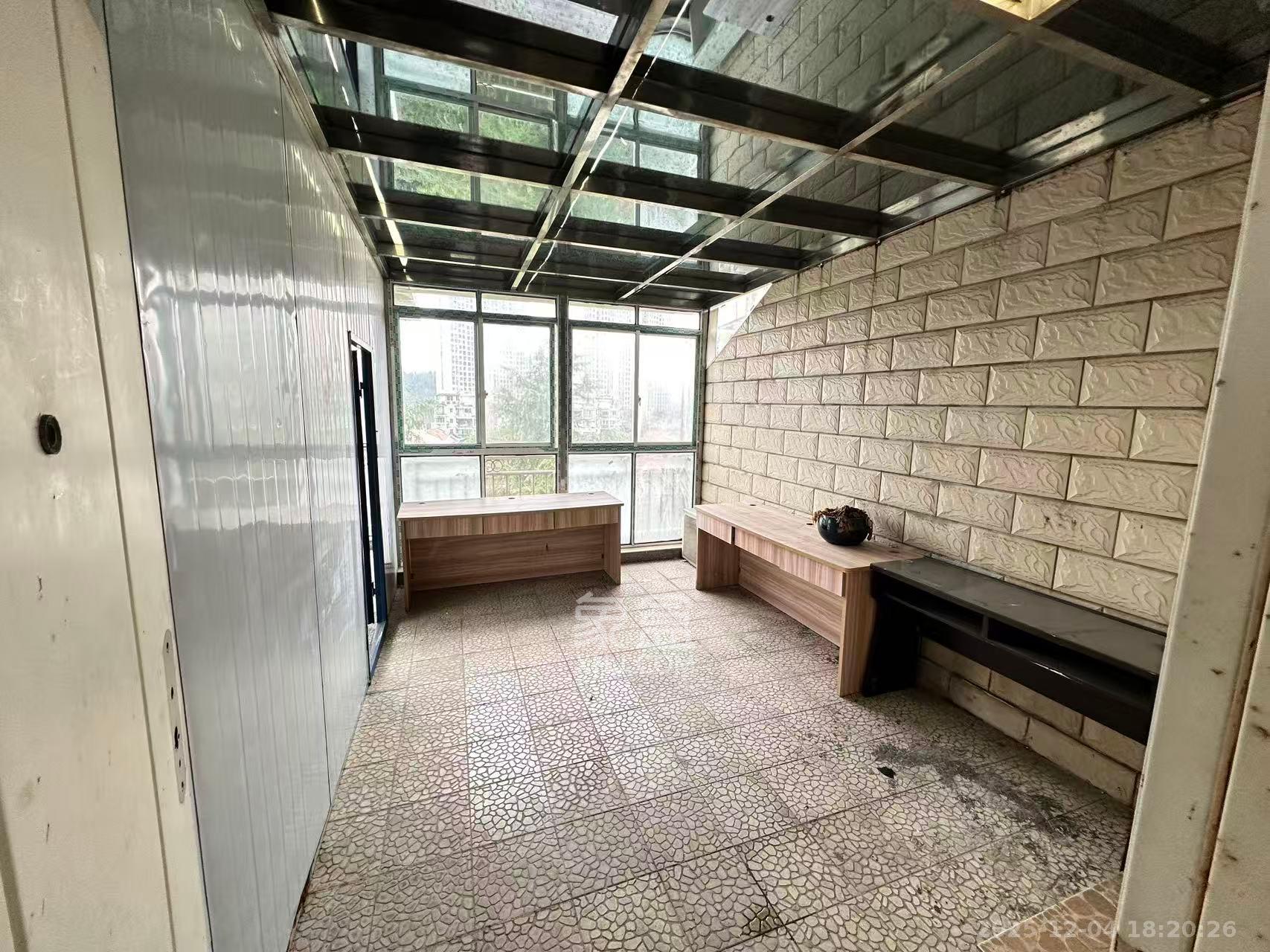 静园山庄  5室2厅3卫    5000.0元/月室内图