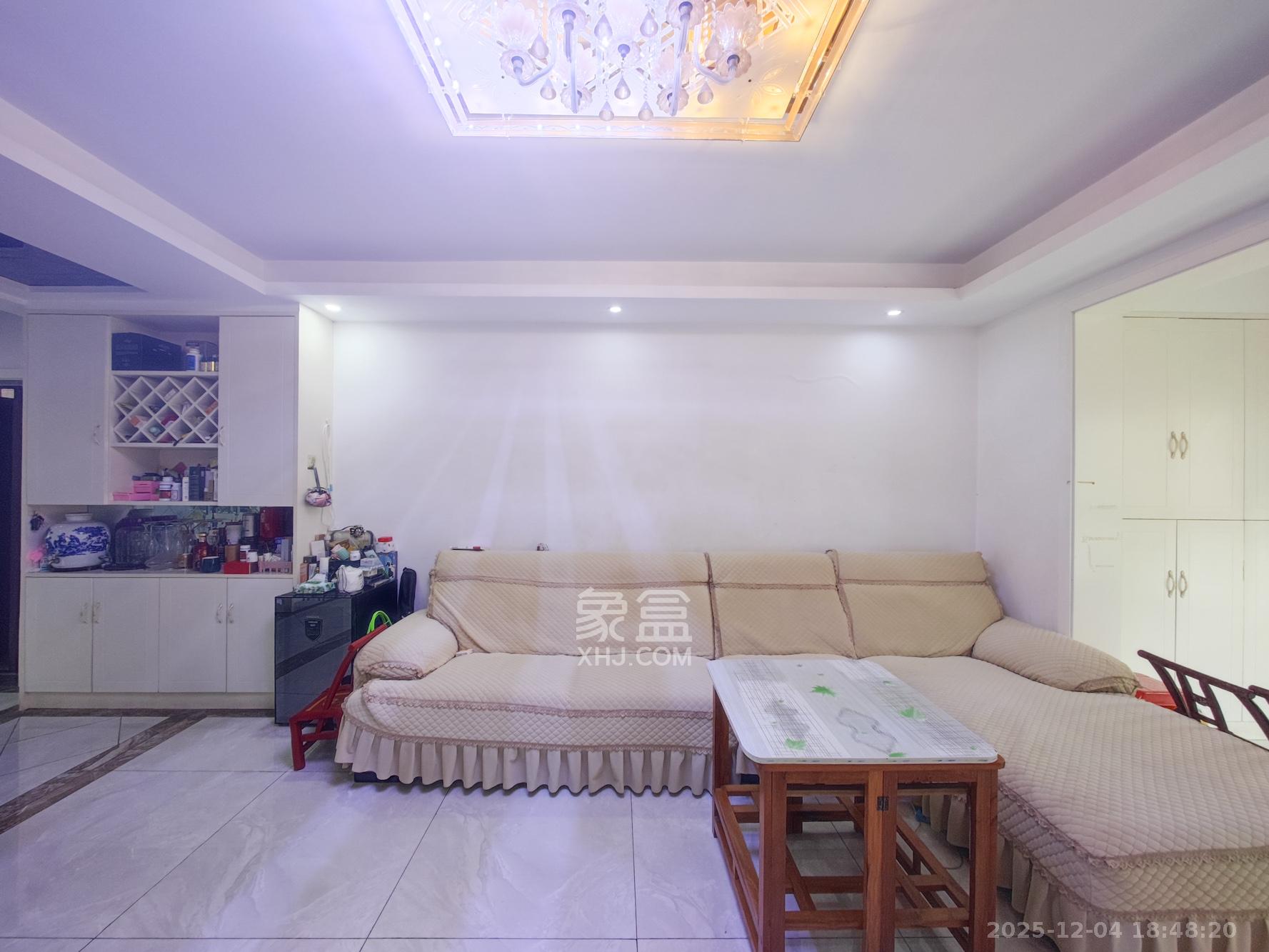 五矿万境水岸一期（万境水岸嘉苑）  3室2厅2卫    158.0万客厅