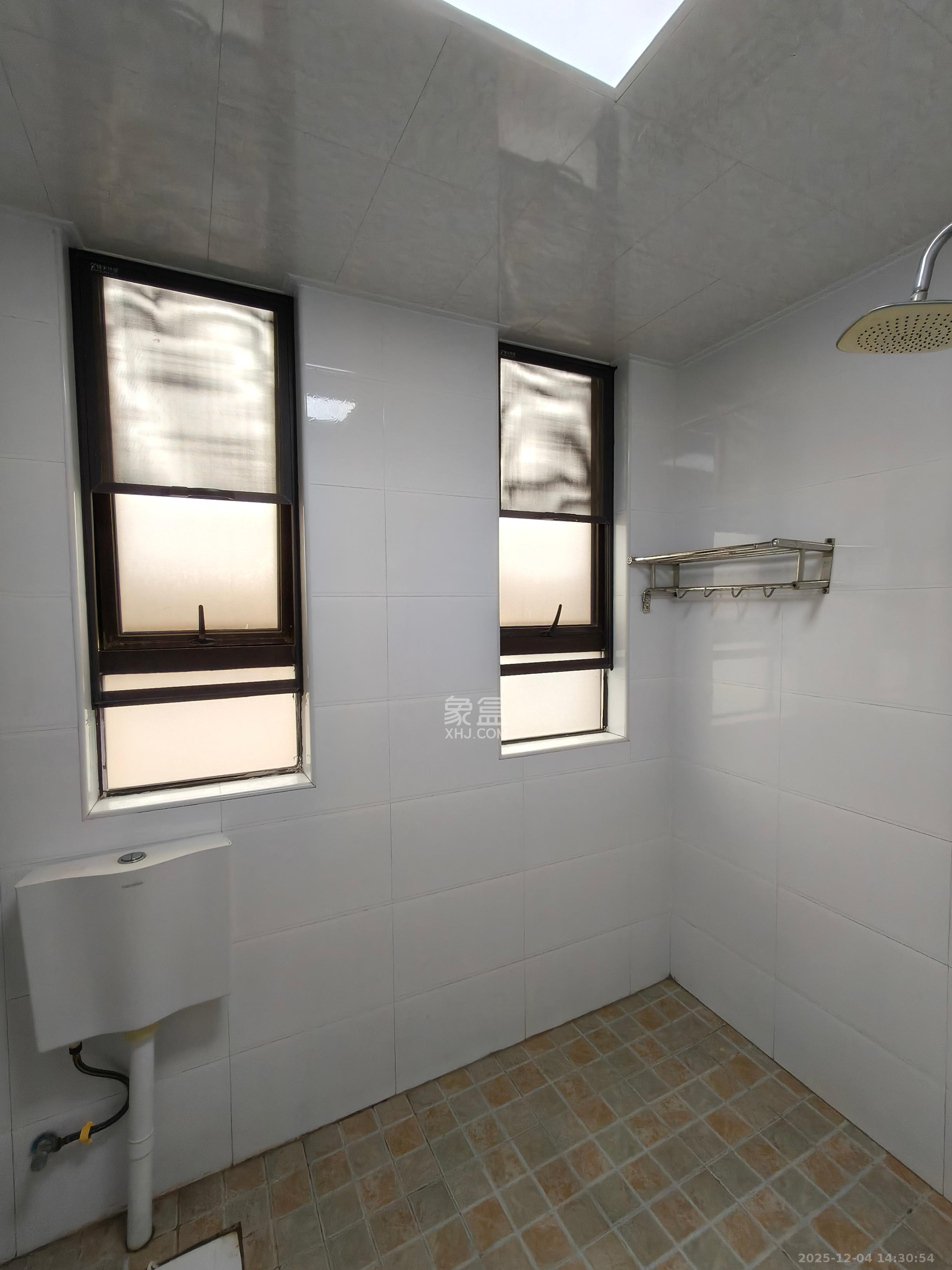 奥林匹克花园贡院一期 3室2厅1卫 2300.0元/月 奥林匹克花园贡院一期 3室2厅1卫 2300.0元/月室内图