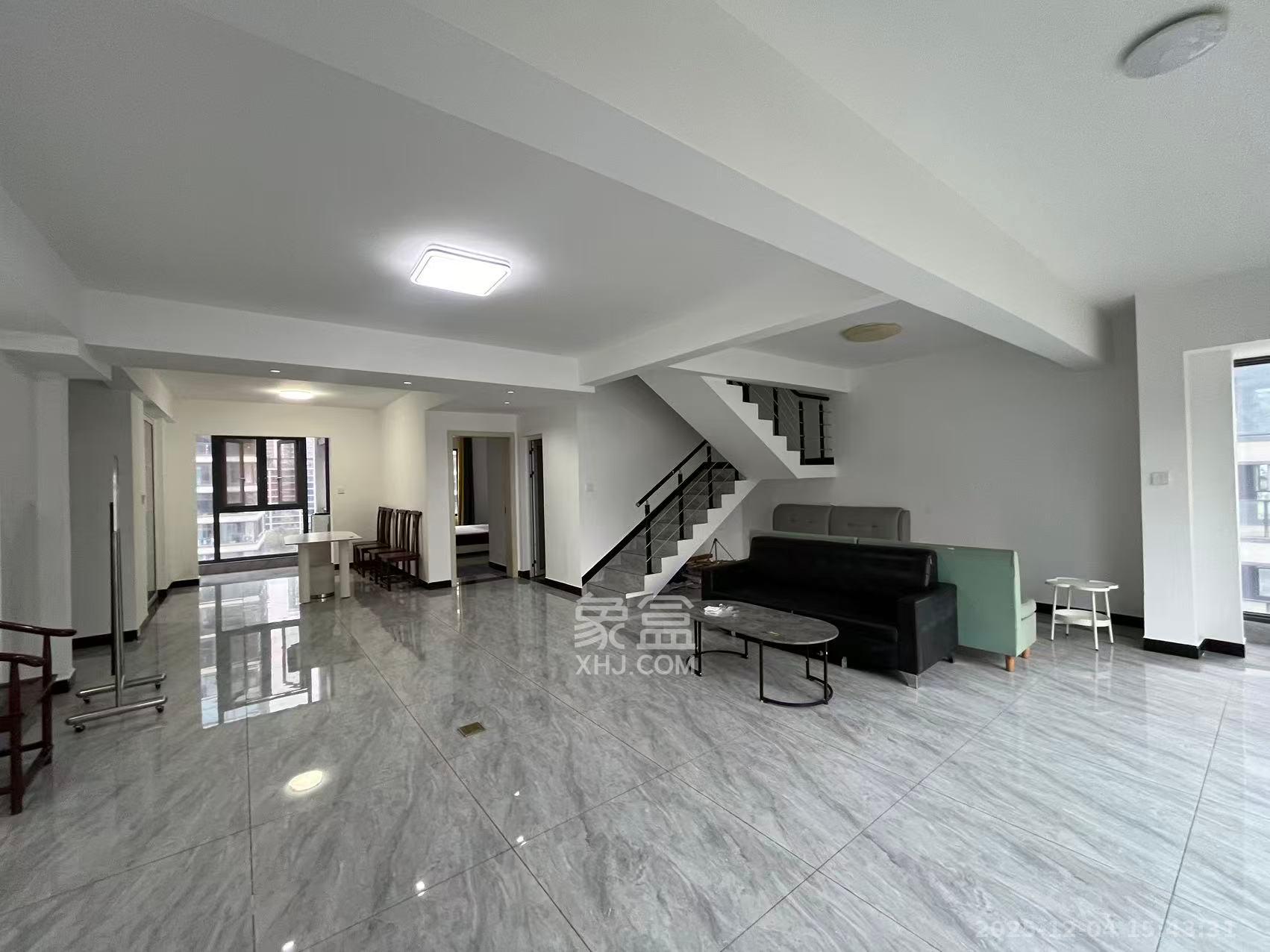 越秀湘江星汇城一期 4室2厅2卫 4000.0元/月 越秀湘江星汇城一期 4室2厅2卫 4000.0元/月室内图