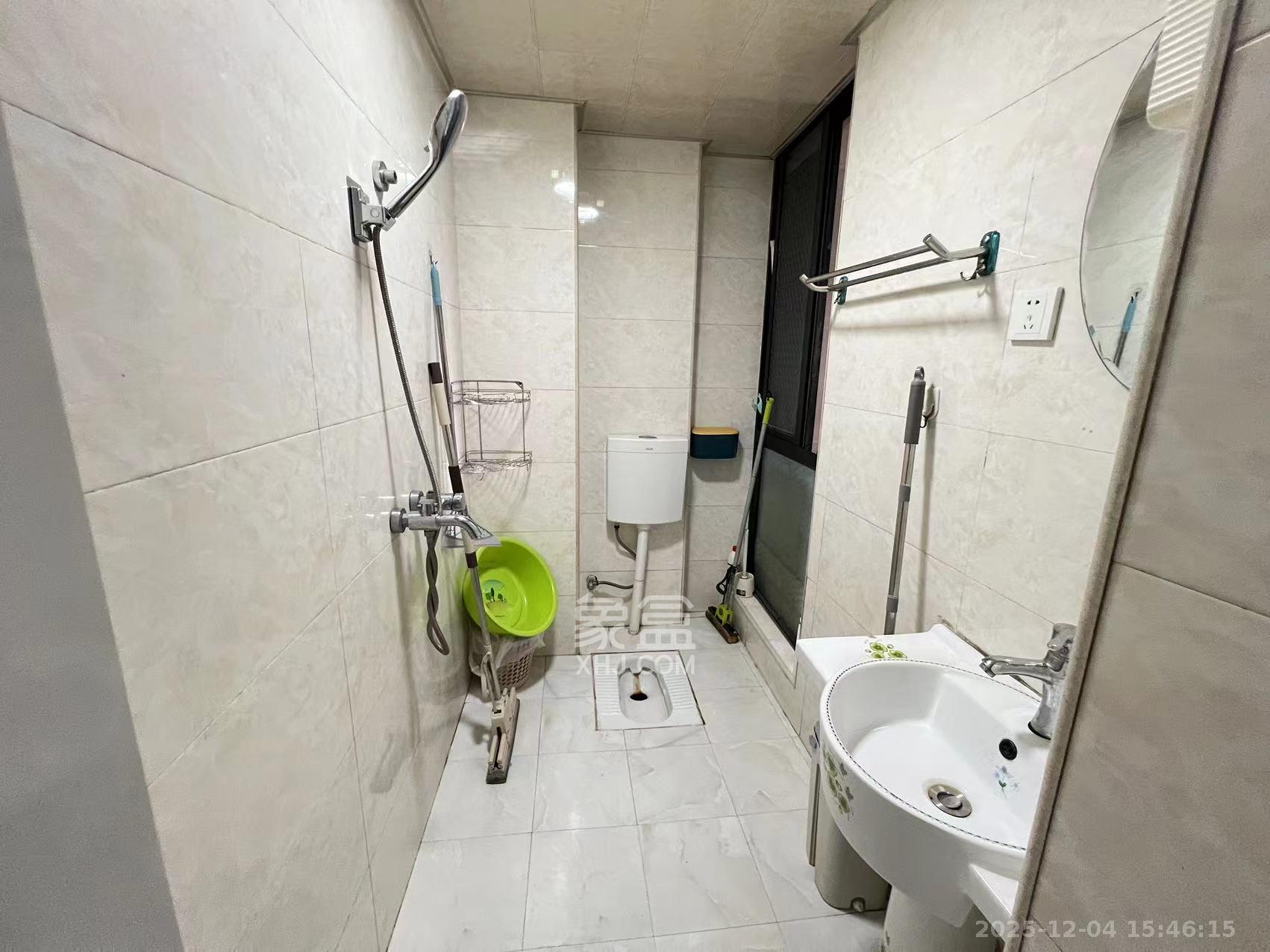 百纳广场（百纳公寓）  2室2厅1卫    2100.0元/月室内图