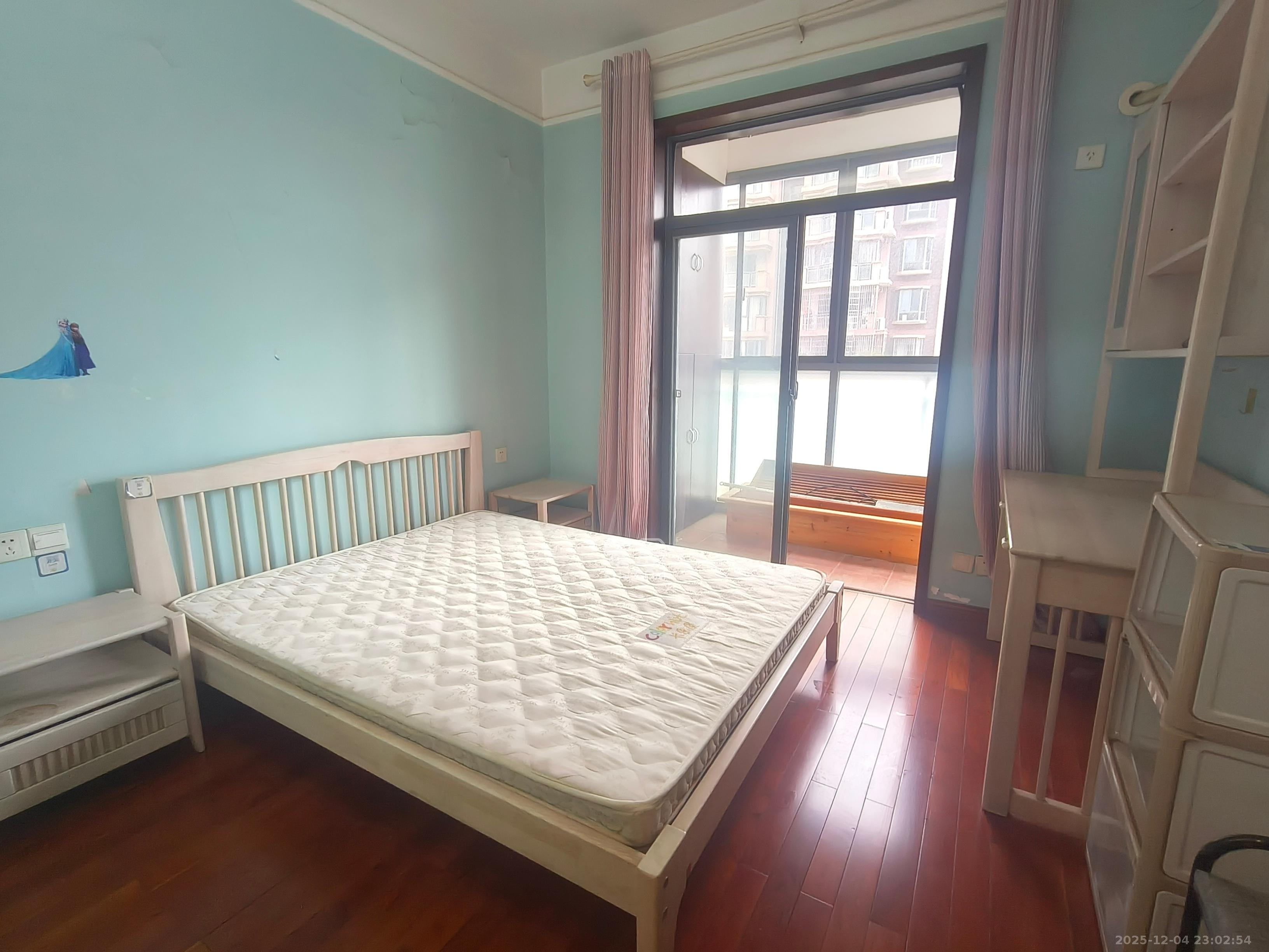 恒盛世家  3室2厅1卫    2300.0元/月室内图