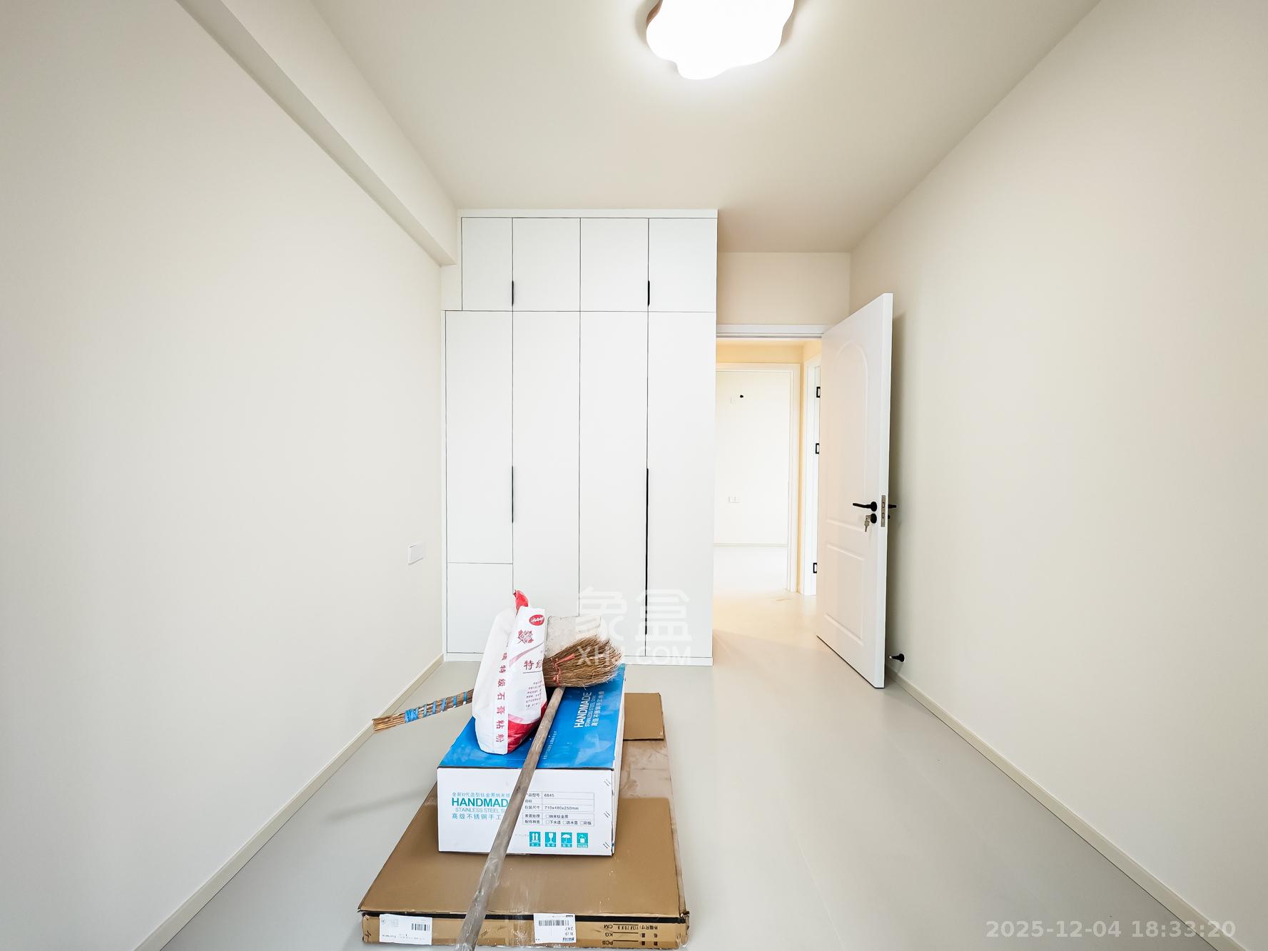 长沙北中心保利时代F区  3室1厅1卫    88.0万卧室