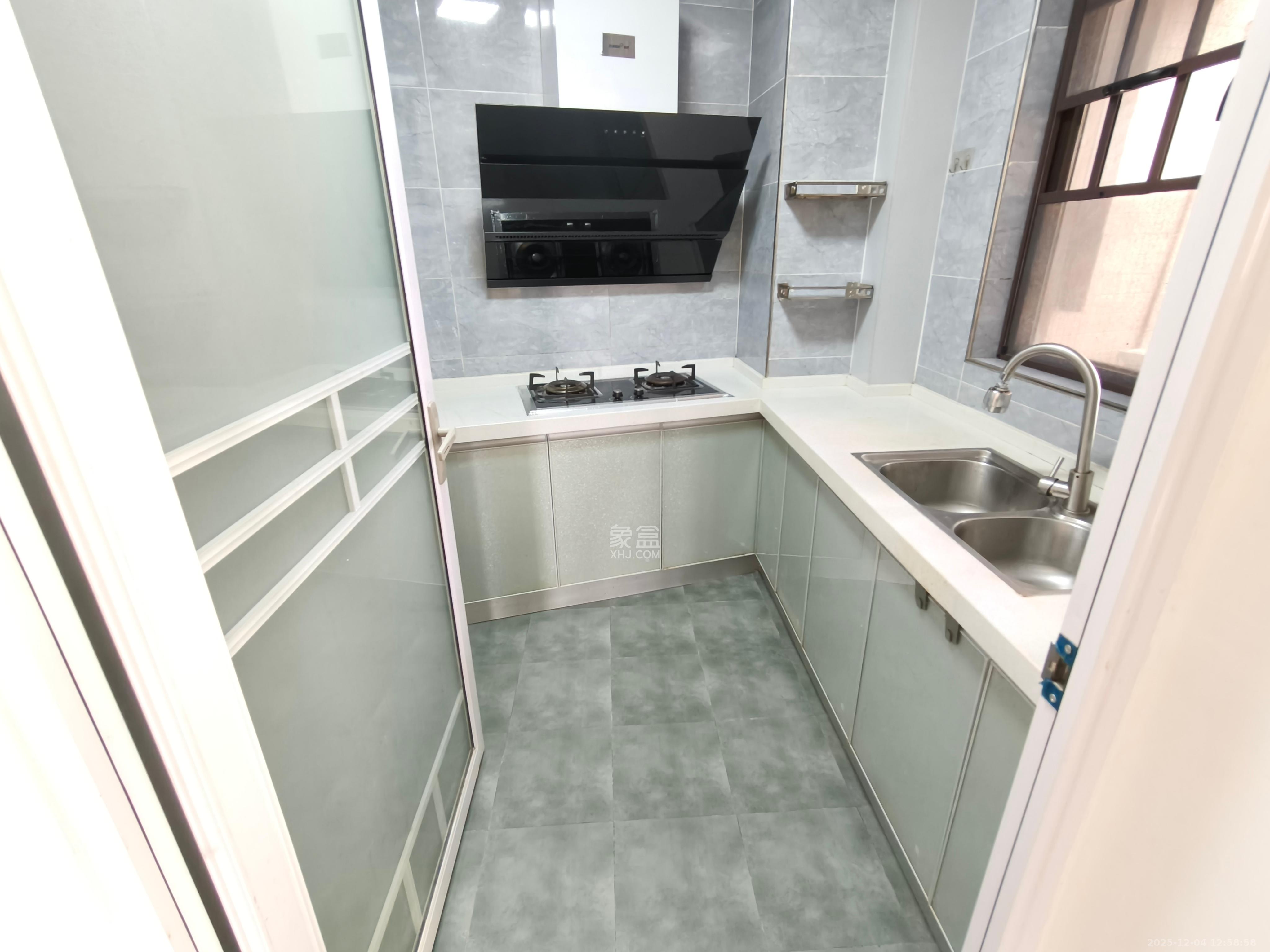 上园商住小区  1室0厅0卫    2700.0元/月室内图