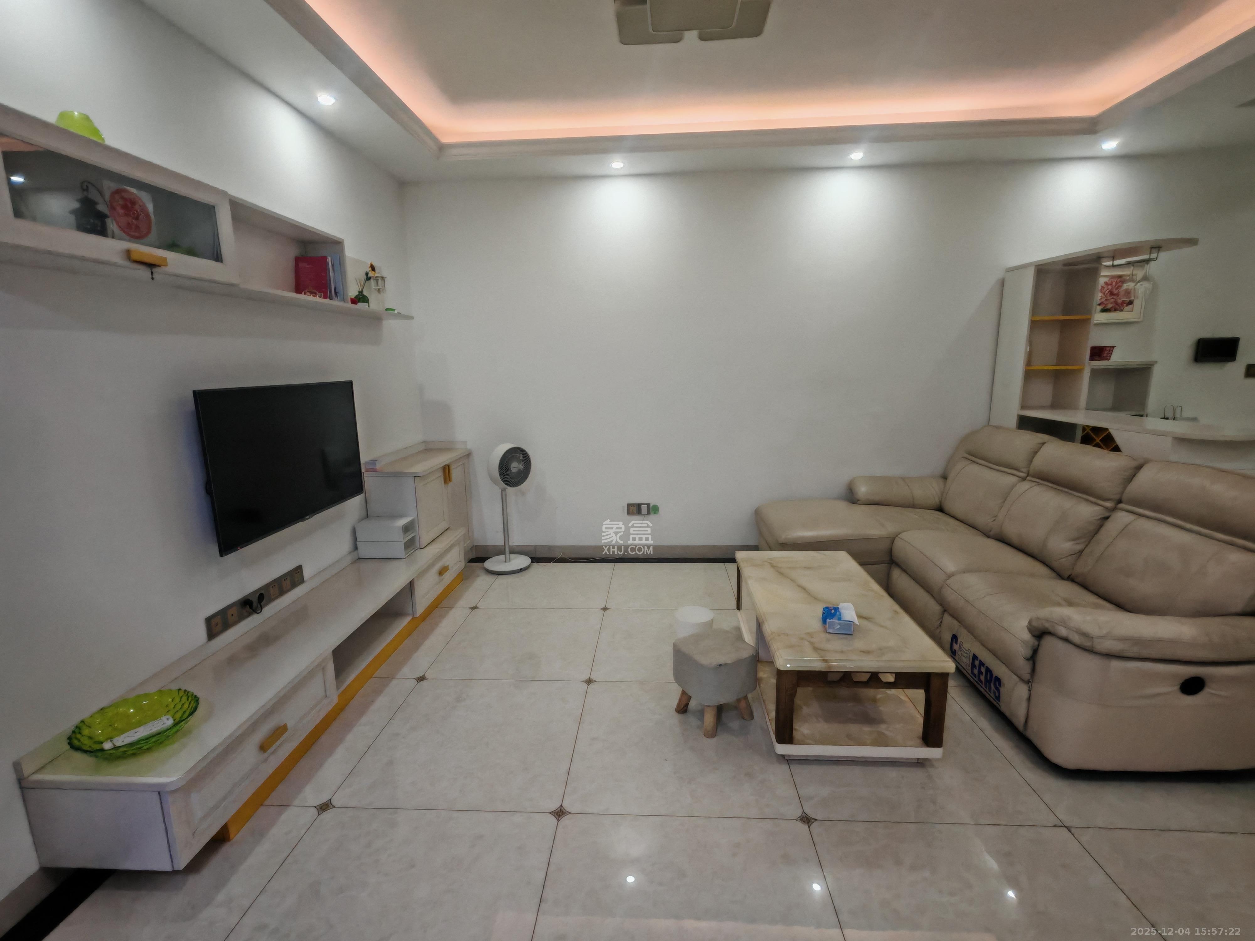 南山雍江汇（滨江国际新城）  3室0厅0卫    2980.0元/月