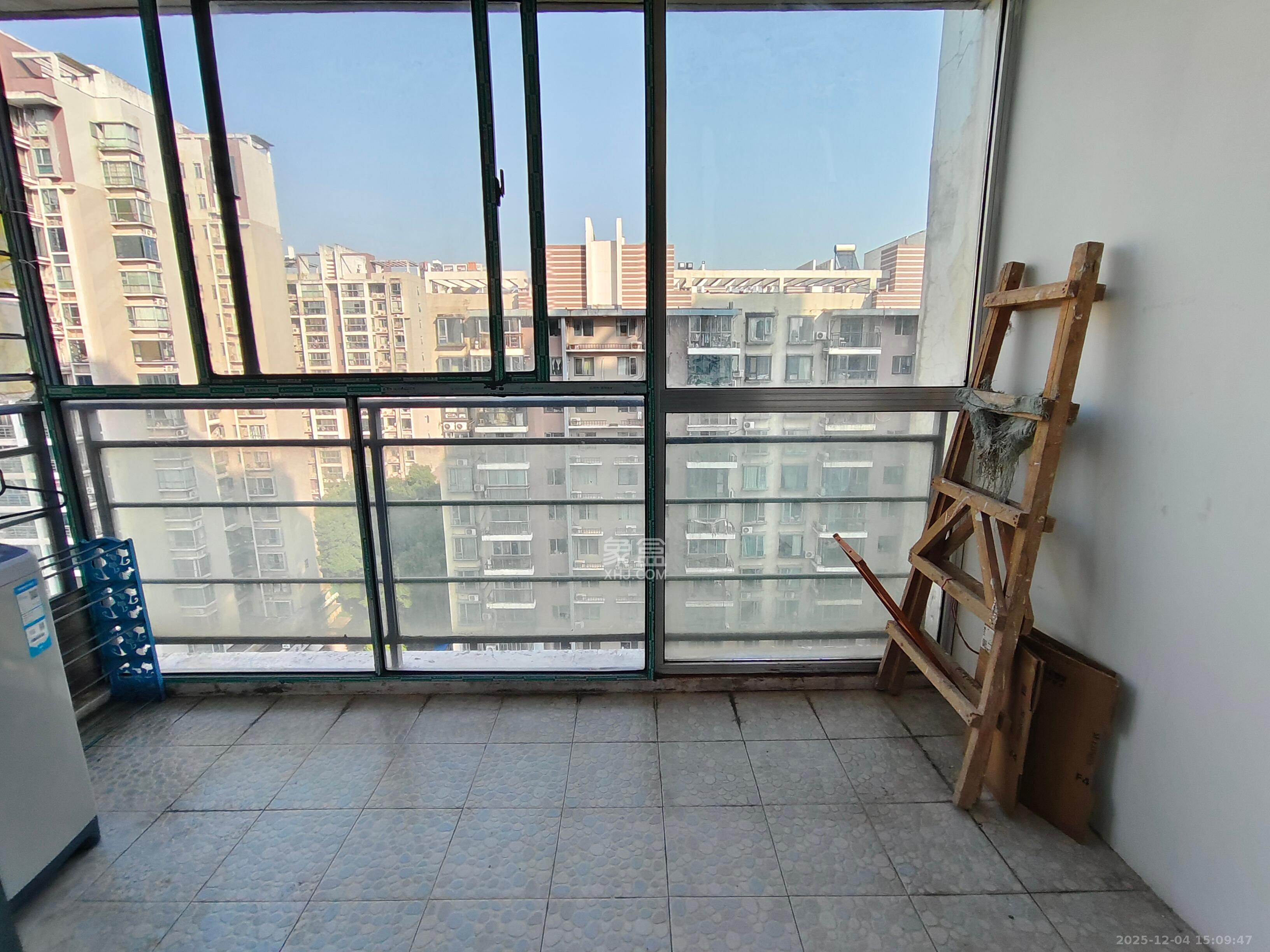 银港水晶城 2室1厅1卫 1900.0元/月 银港水晶城 2室1厅1卫 1900.0元/月室内图