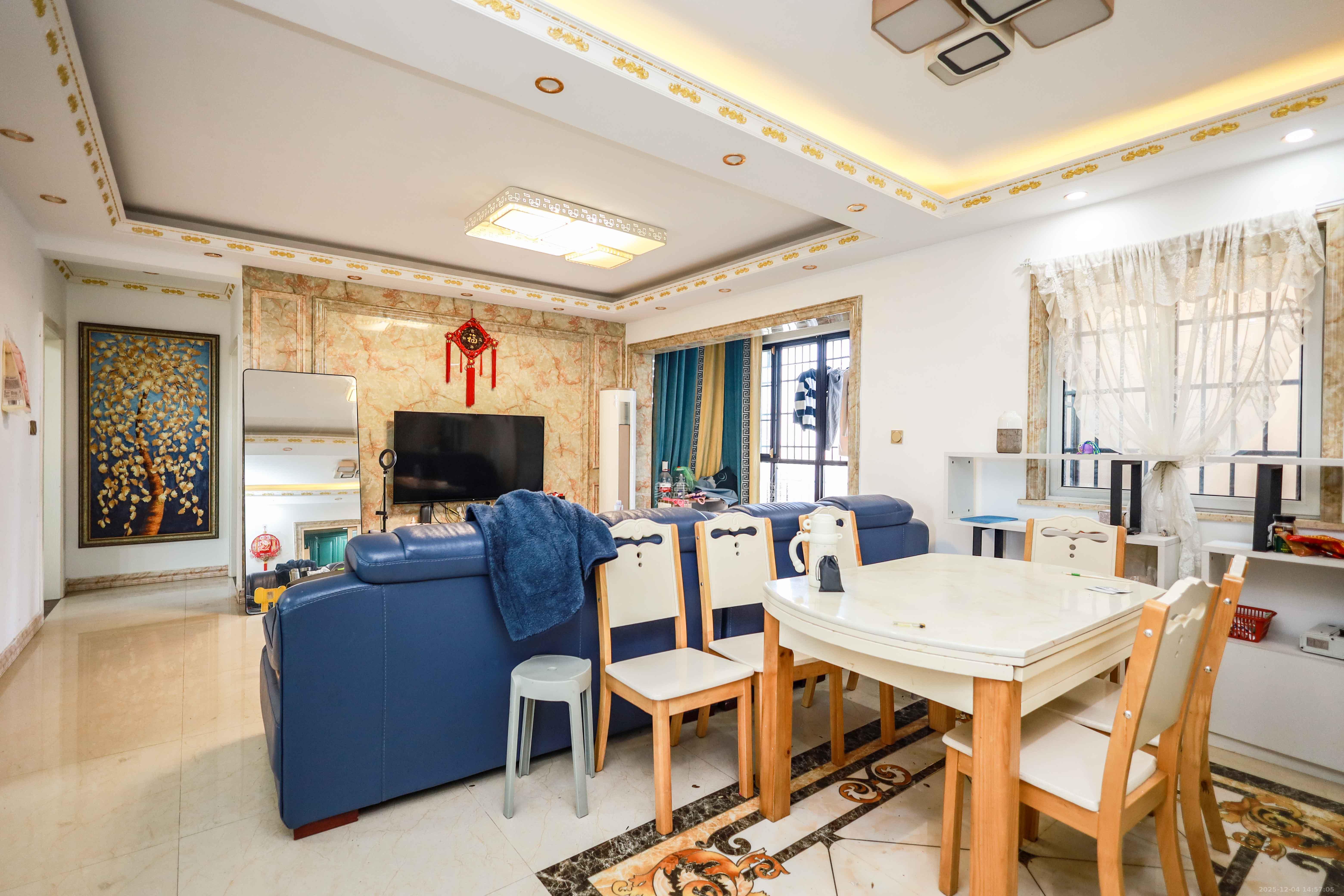 金科世界城  3室2厅2卫    2200.0元/月