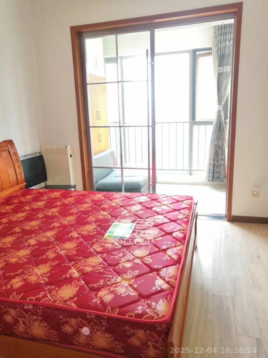 怡海星城  1室1厅1卫    1300.0元/月室内图