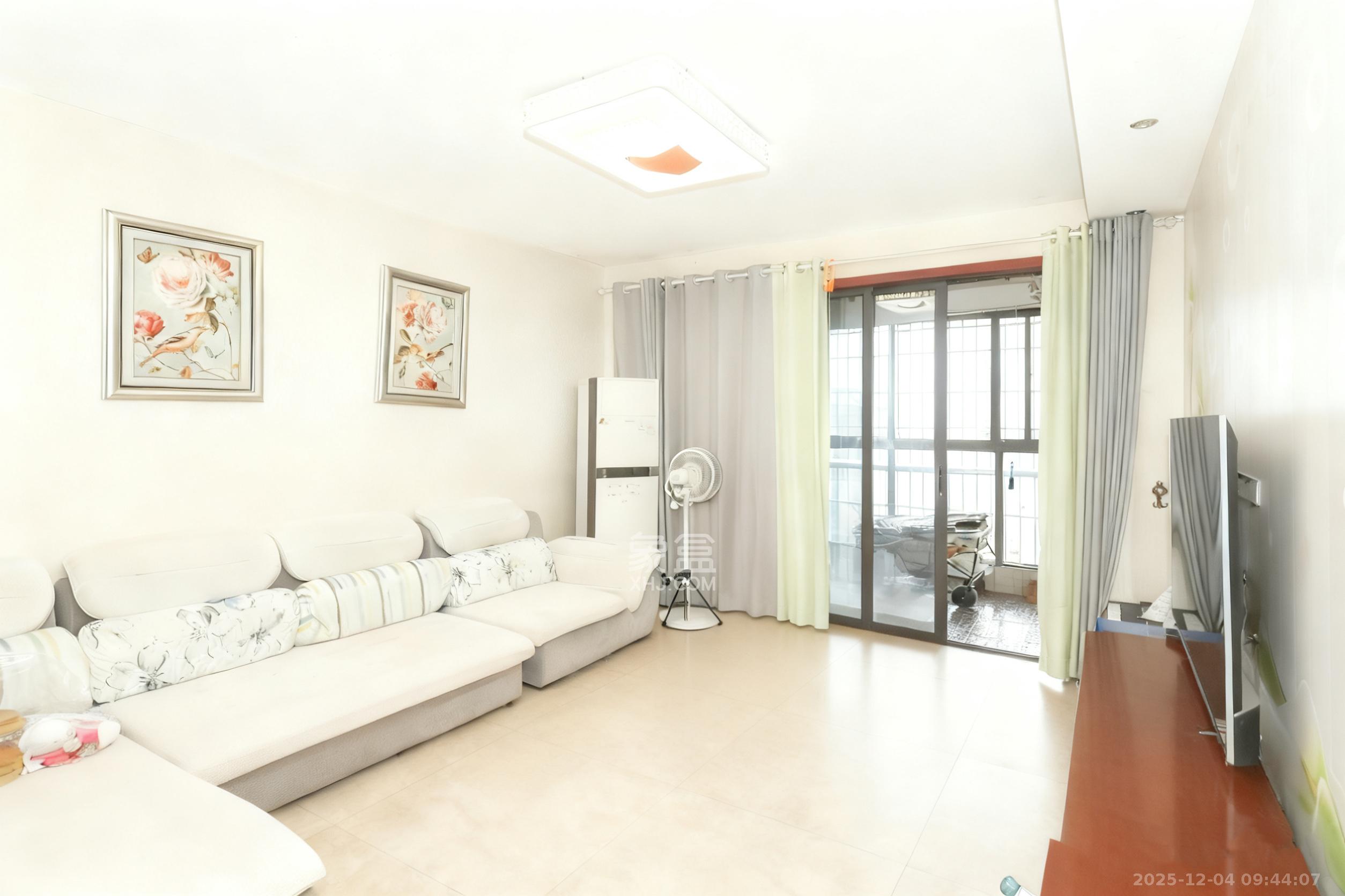 保利麓谷林语E区  3室2厅2卫    2600.0元/月