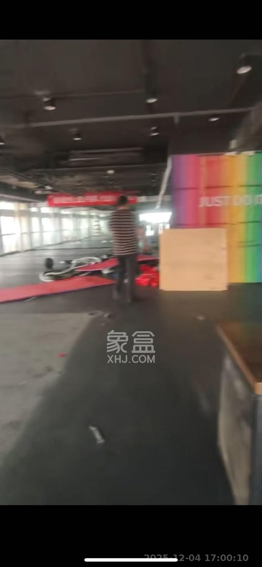 中隆国际大厦   247.0㎡      12000.0元/月