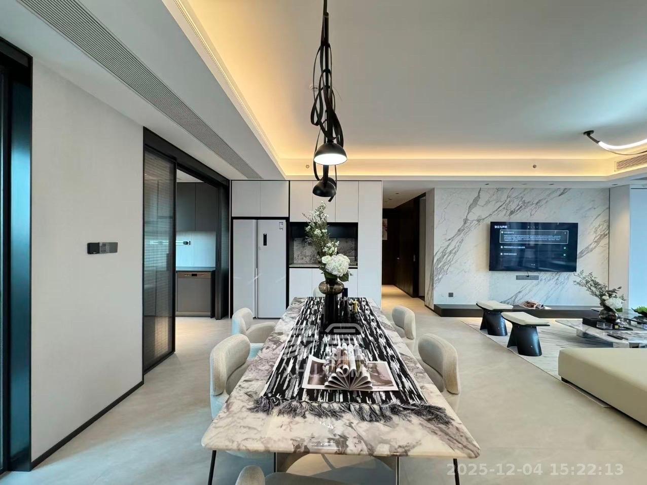 中海阅湘台  4室2厅3卫    15800.0元/月室内图