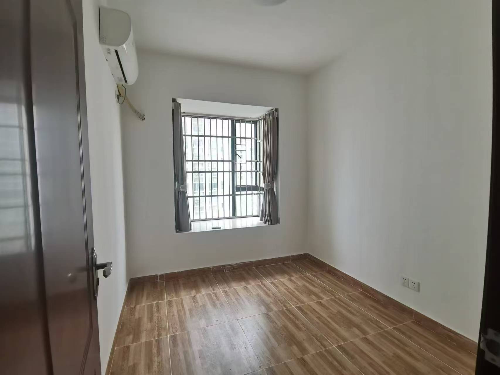 新琼雅苑  3室2厅1卫    1800.0元/月室内图